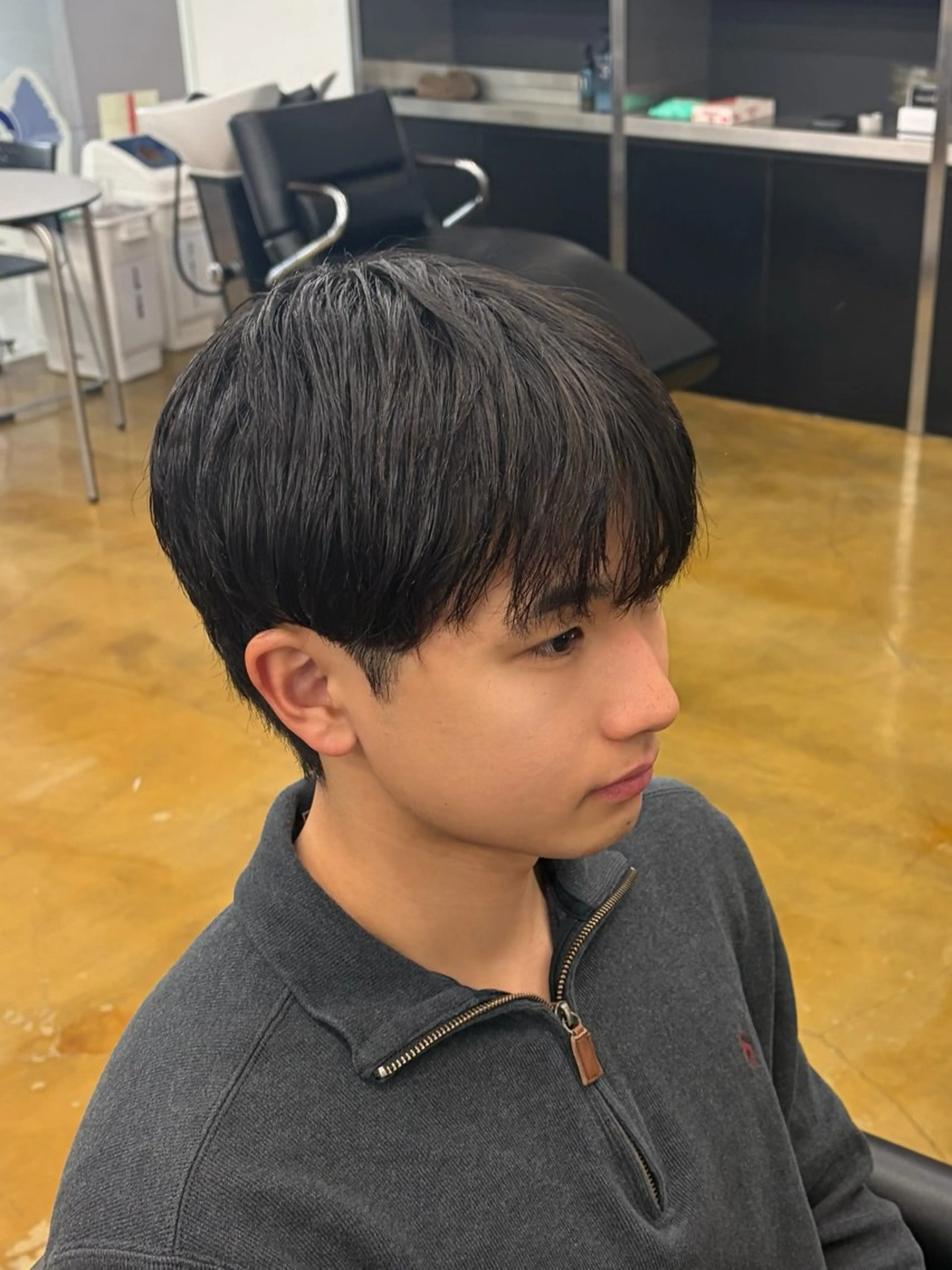 パーマ メンズ フェザーパーマ メンズ韓国風 メンズパーマ 刈り上げ カット ヘッドスパ Kurumi リトル渋谷のヘアスタイル