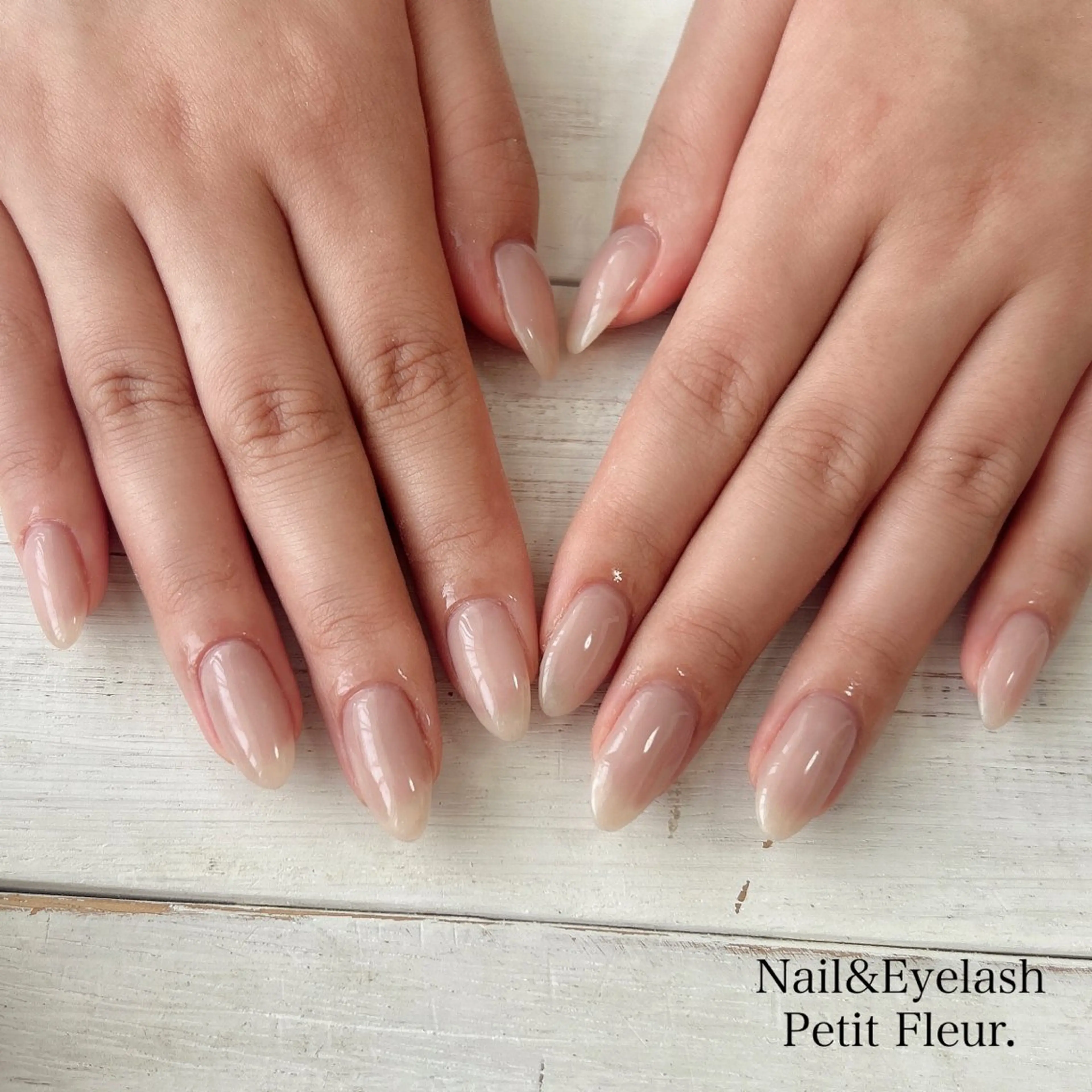 ネイル Petit Fleur所属・青柳 亜梨奈のマツエク・マツパデザイン