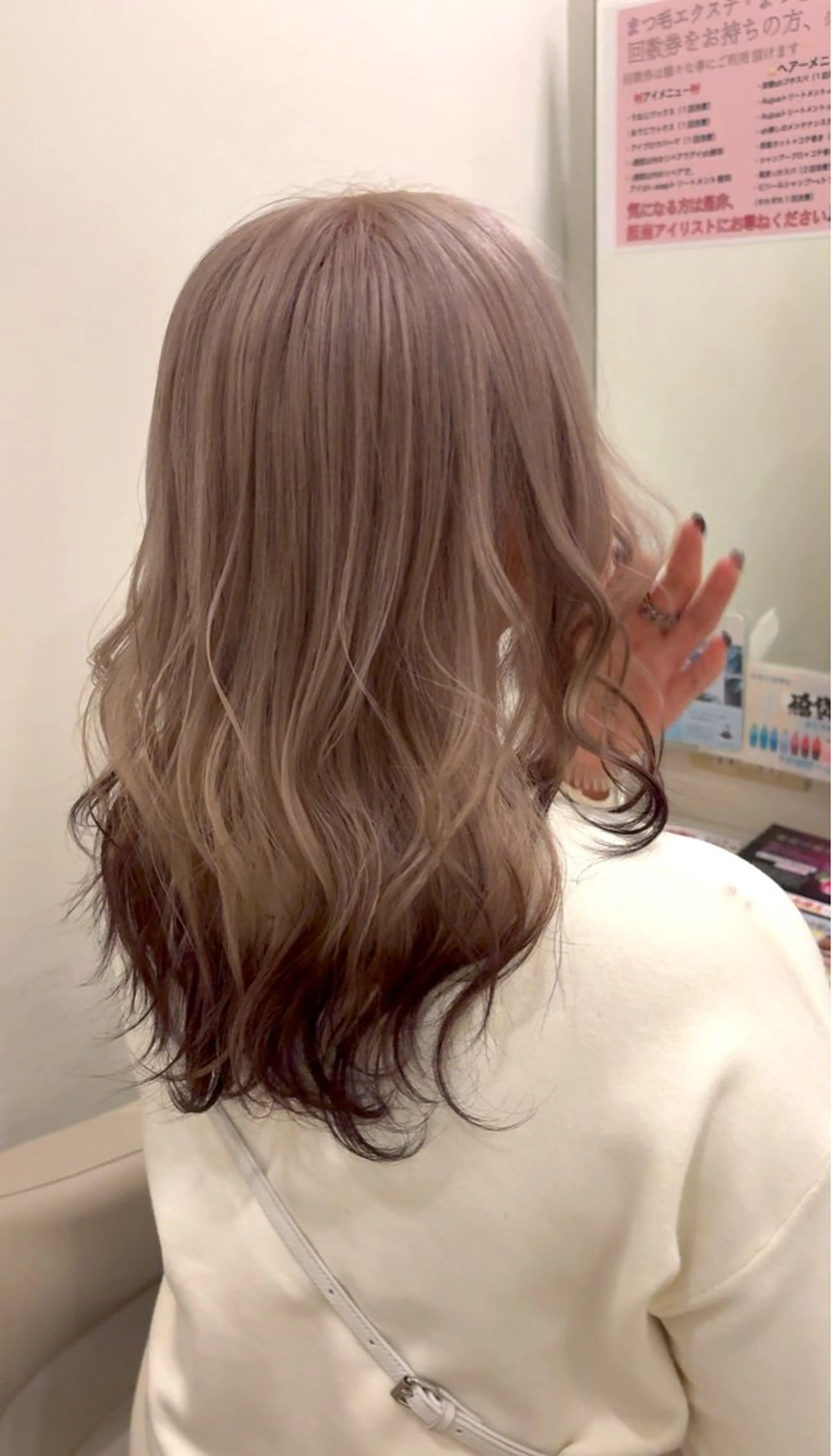 セミロング 透け感カラー 顔周り/neneのヘアスタイル