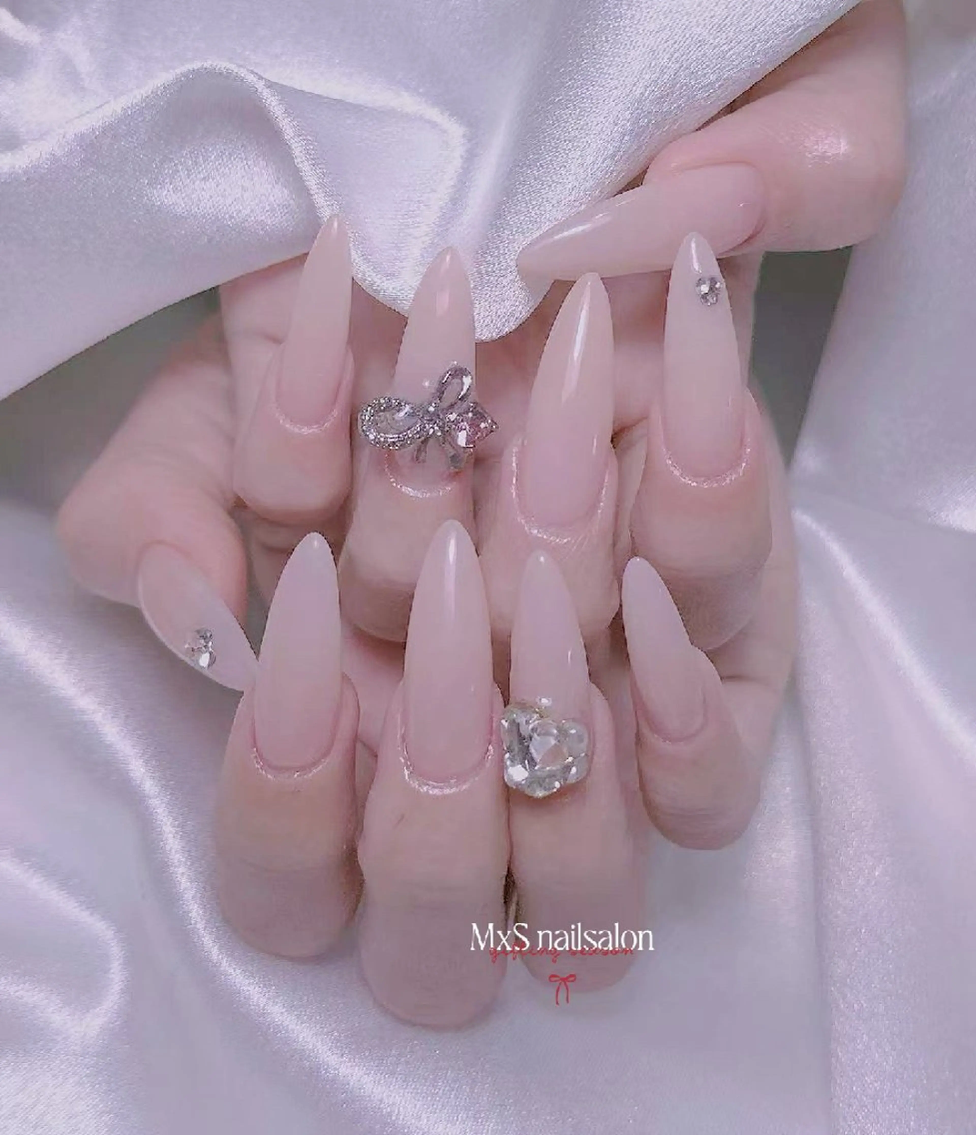 ネイル ハンドネイル ハンドケア MxS Nail(長さだし/フィルイン/マグネット/韓国ネイル/ワンホンネイル/ワンカラー)所属・MxS リィリィのネイルデザイン
