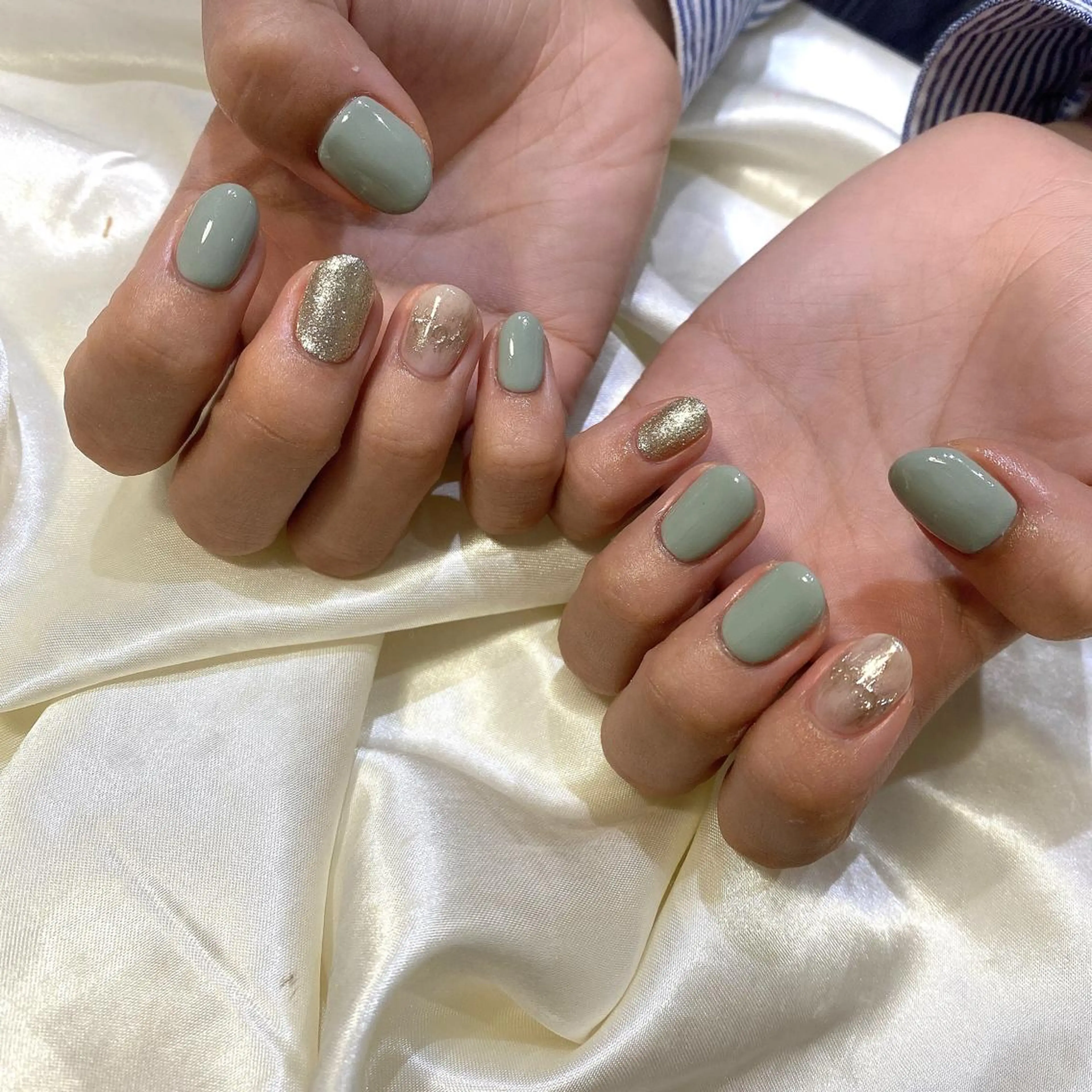 ネイル ハンドネイル 西岡 杏のネイルデザイン