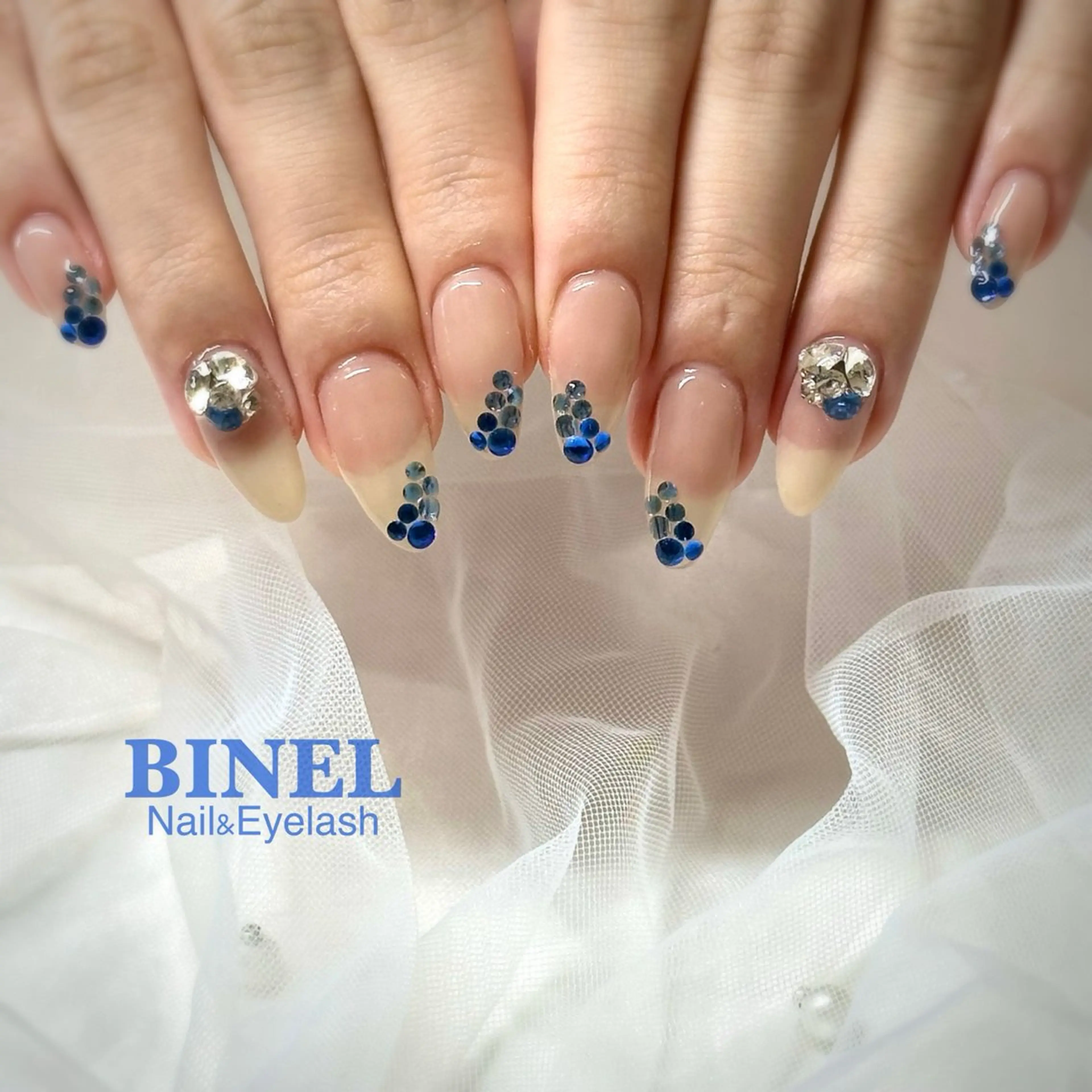 ネイル ワンホンネイル ハンドネイル BINEL REINAのネイルデザイン