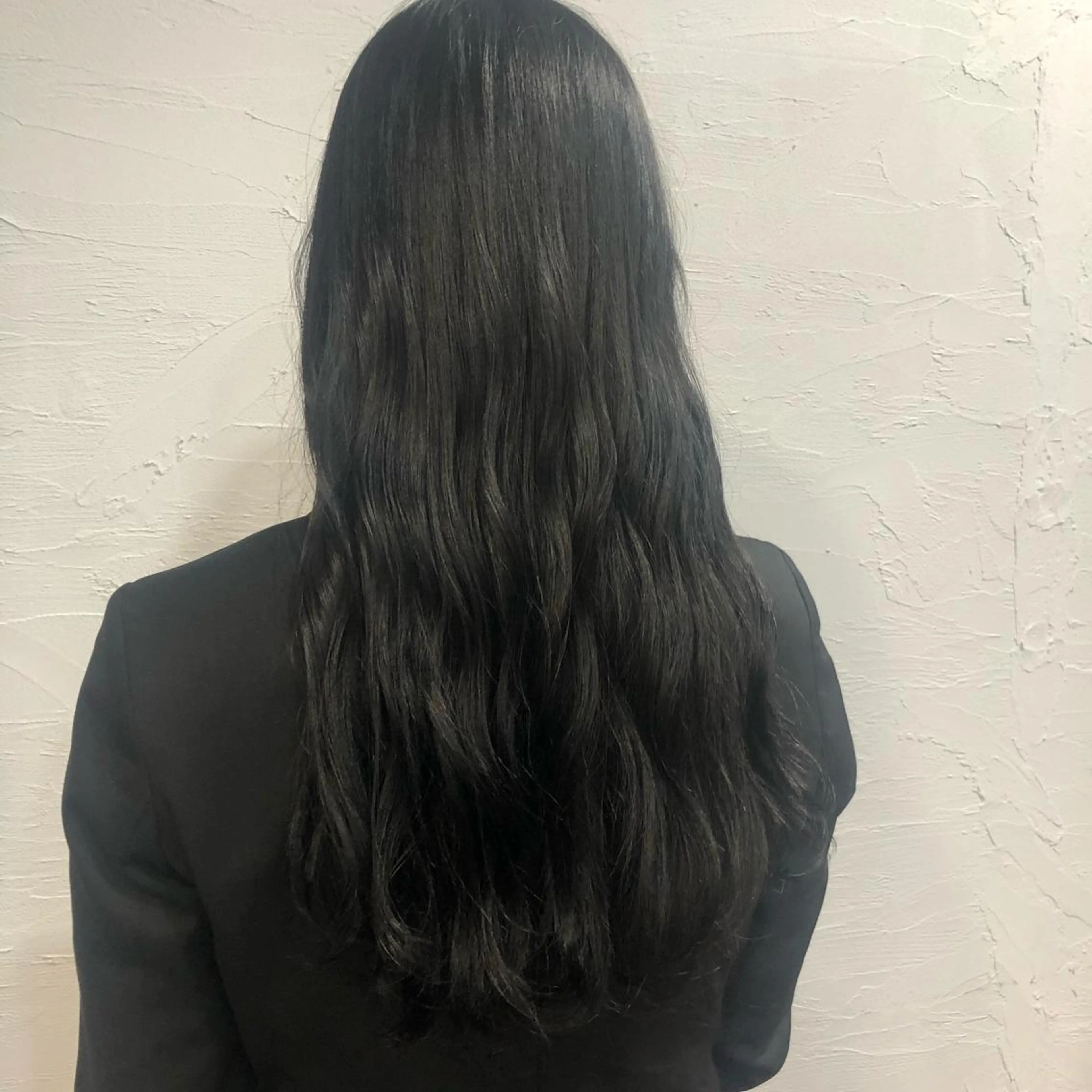 ロング カラー 黒髪 ブルーカラー ブルーブラック イルミナカラー 🫧chinatsu 🫧のヘアスタイル