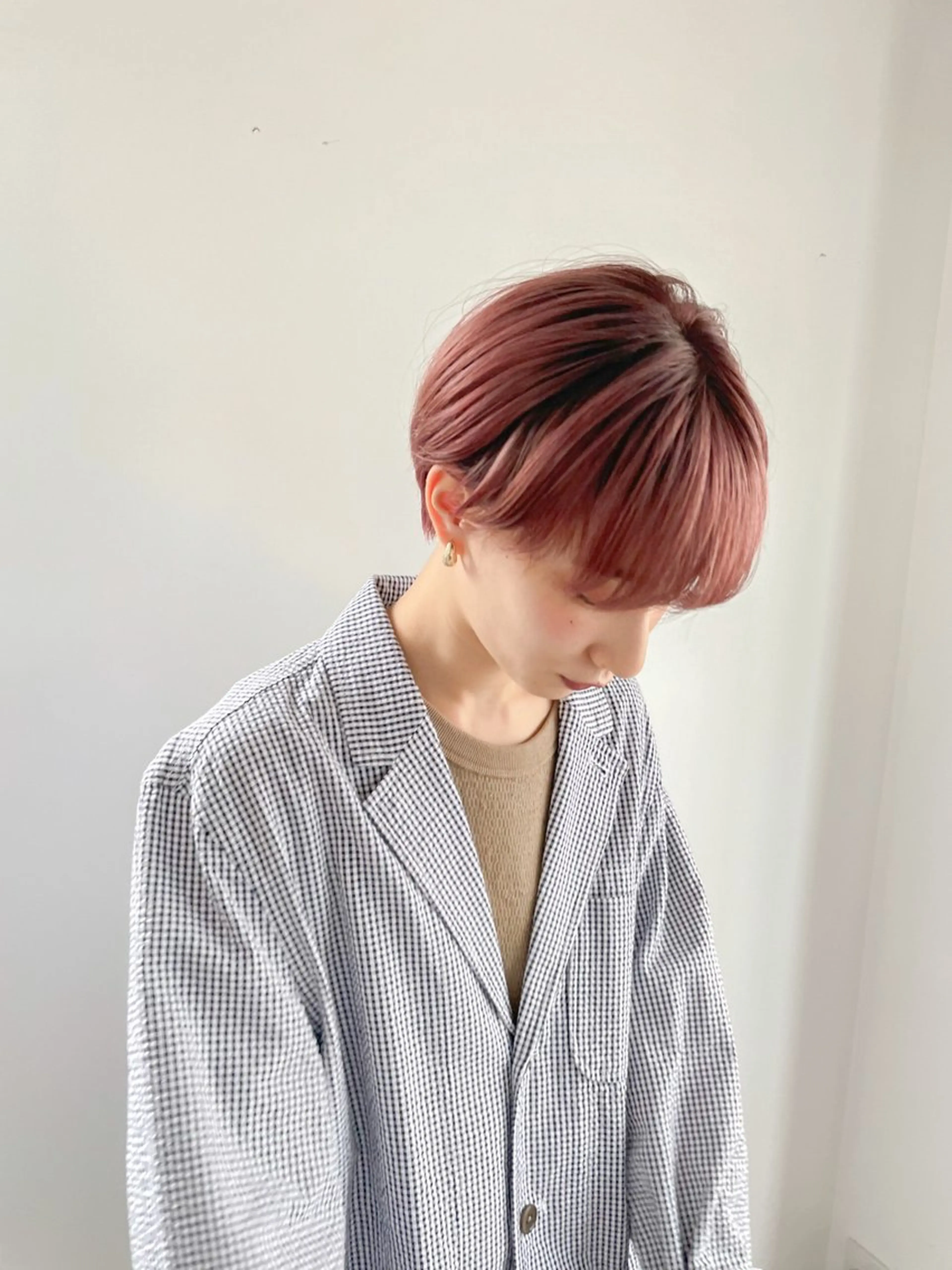 ショート カラー 丸みショート ベージュカラー ピンクカラー ピンクベージュ ショートヘア カット ヘアカラー Takuma Suzuki中目黒のヘアスタイル