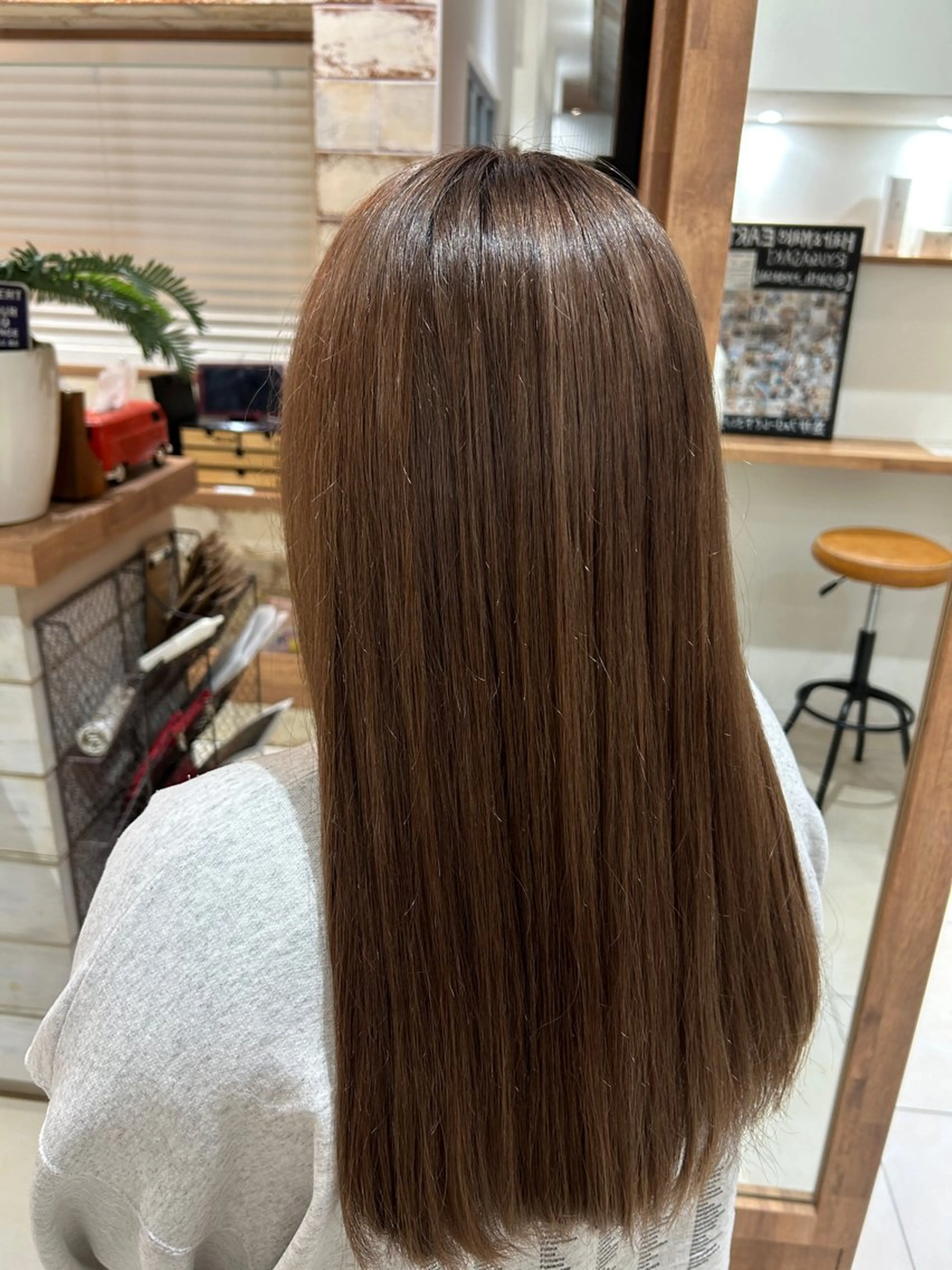 カラー ベージュカラー ヘアカラー 清宮 小桃のヘアスタイル