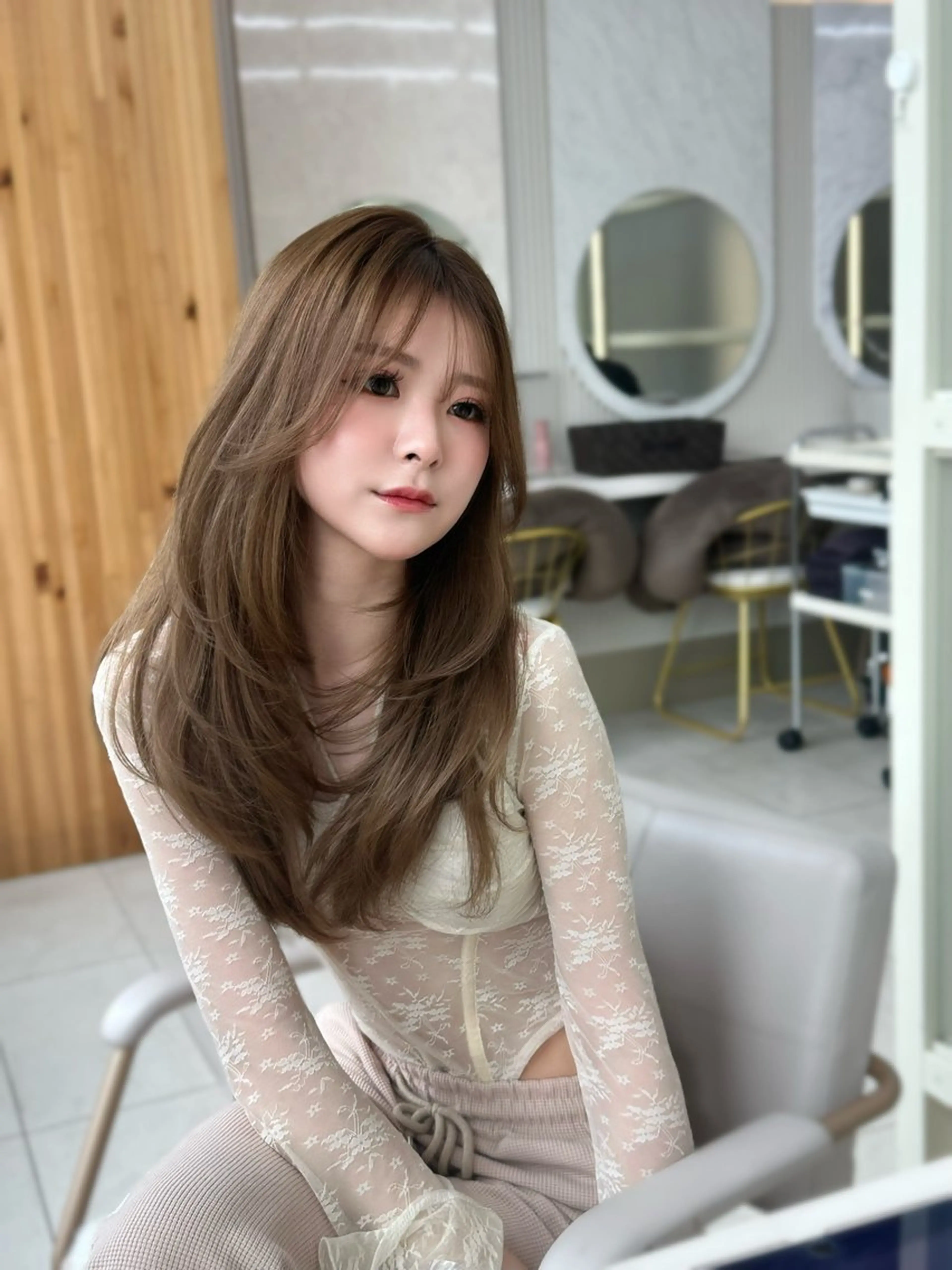 ロング oto🎀×美髪× シースルー前髪🤍のヘアスタイル