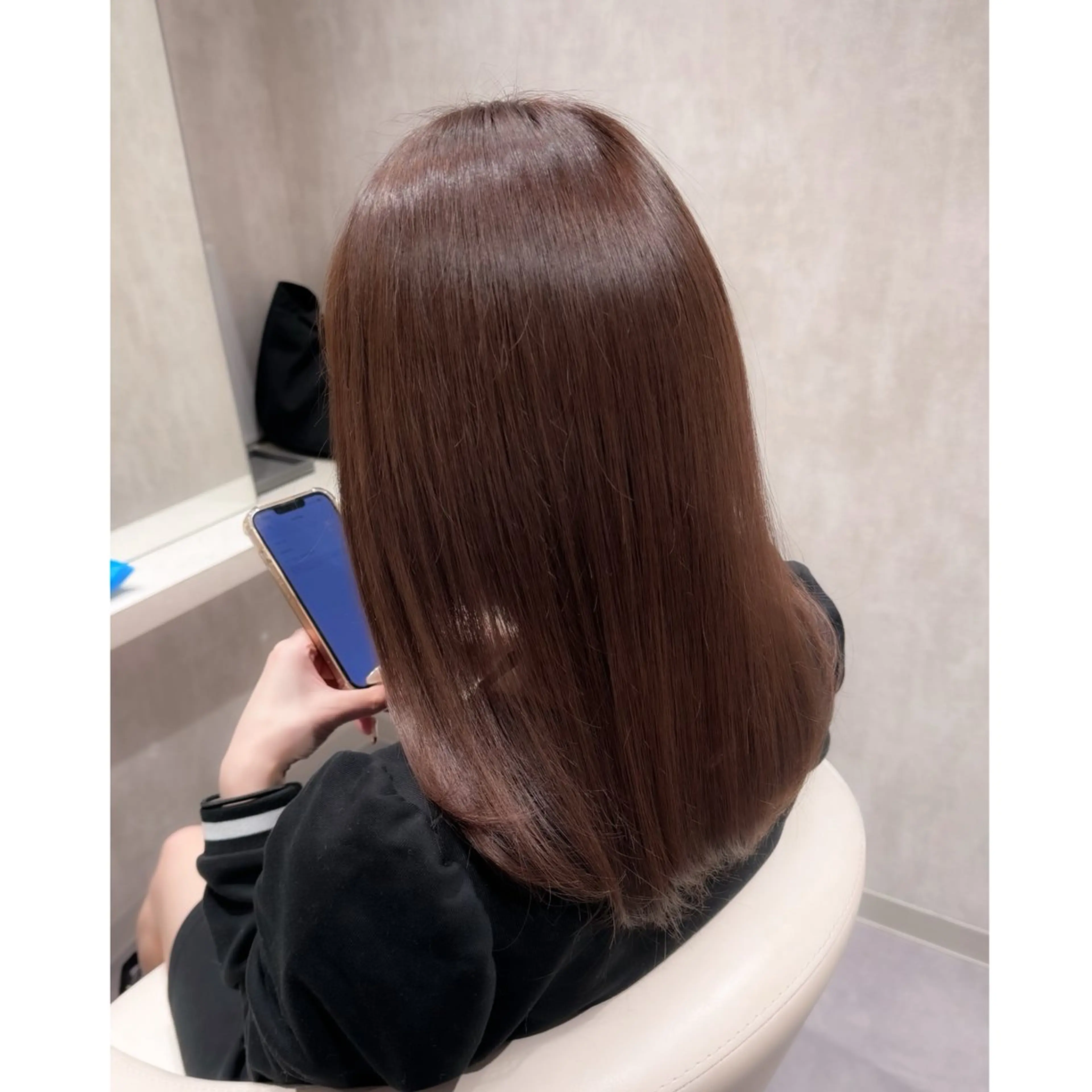 セミロング カラー ブリーチ ヘアカラー LOTTA CUCCI所属・miyu /トレンド カラー×艶髪のヘアスタイル