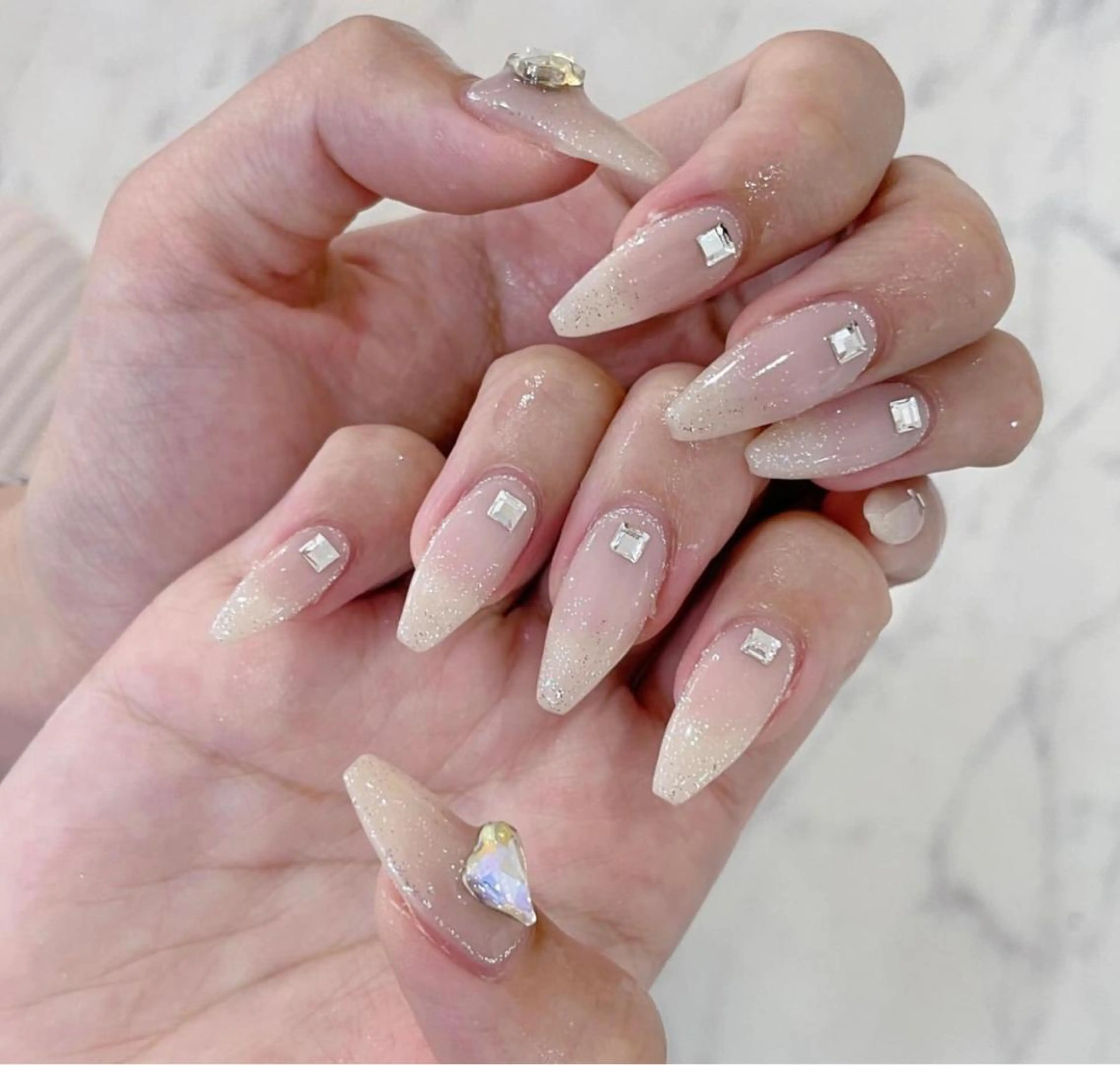 ネイル She   Nail所属・ISA_ BELLAのネイルデザイン
