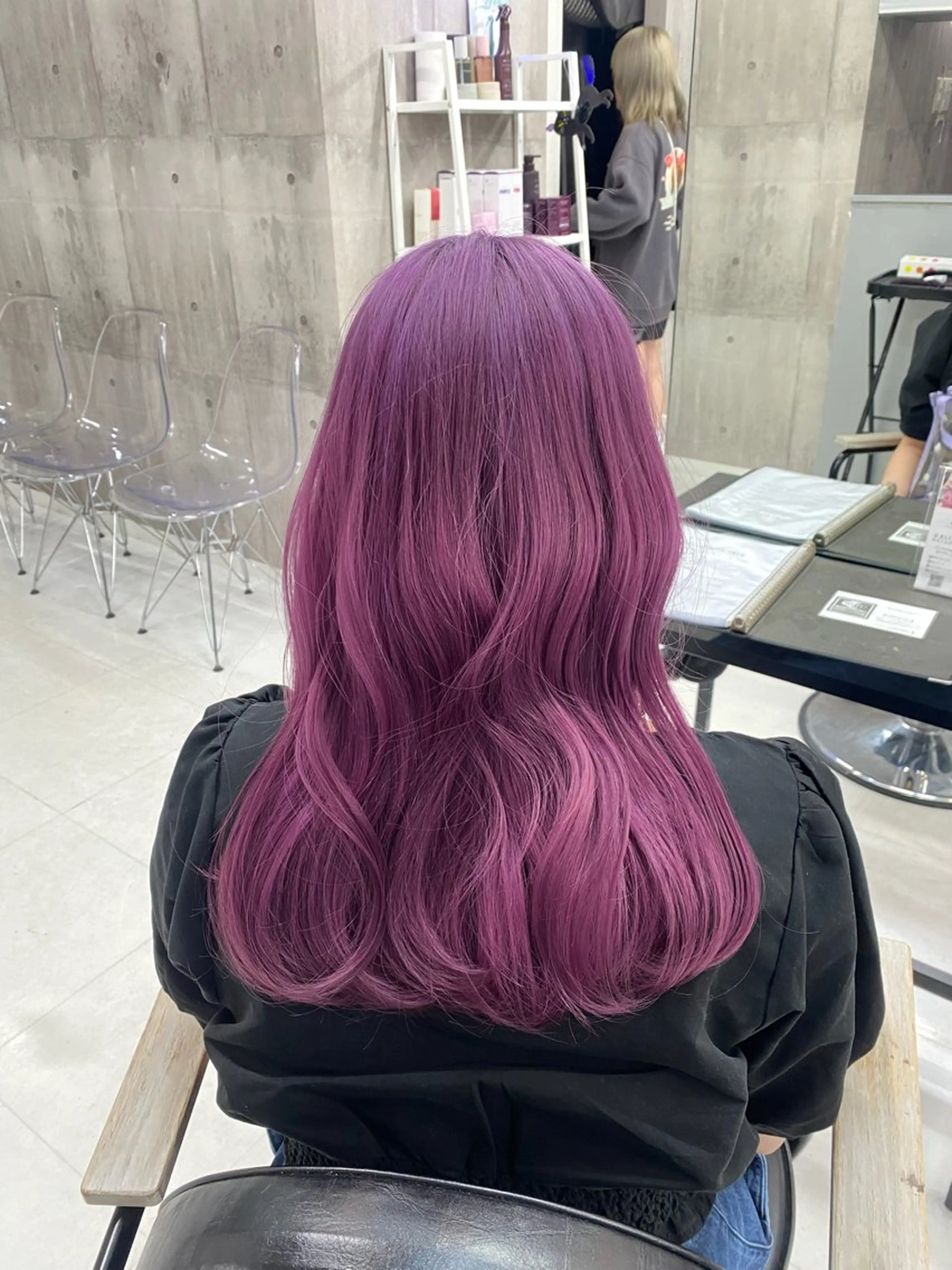 ロング カラー ヘアアレンジ メンズ ヘアカラー のん🎀ハイトーン/ レイヤーカット🐳のヘアスタイル