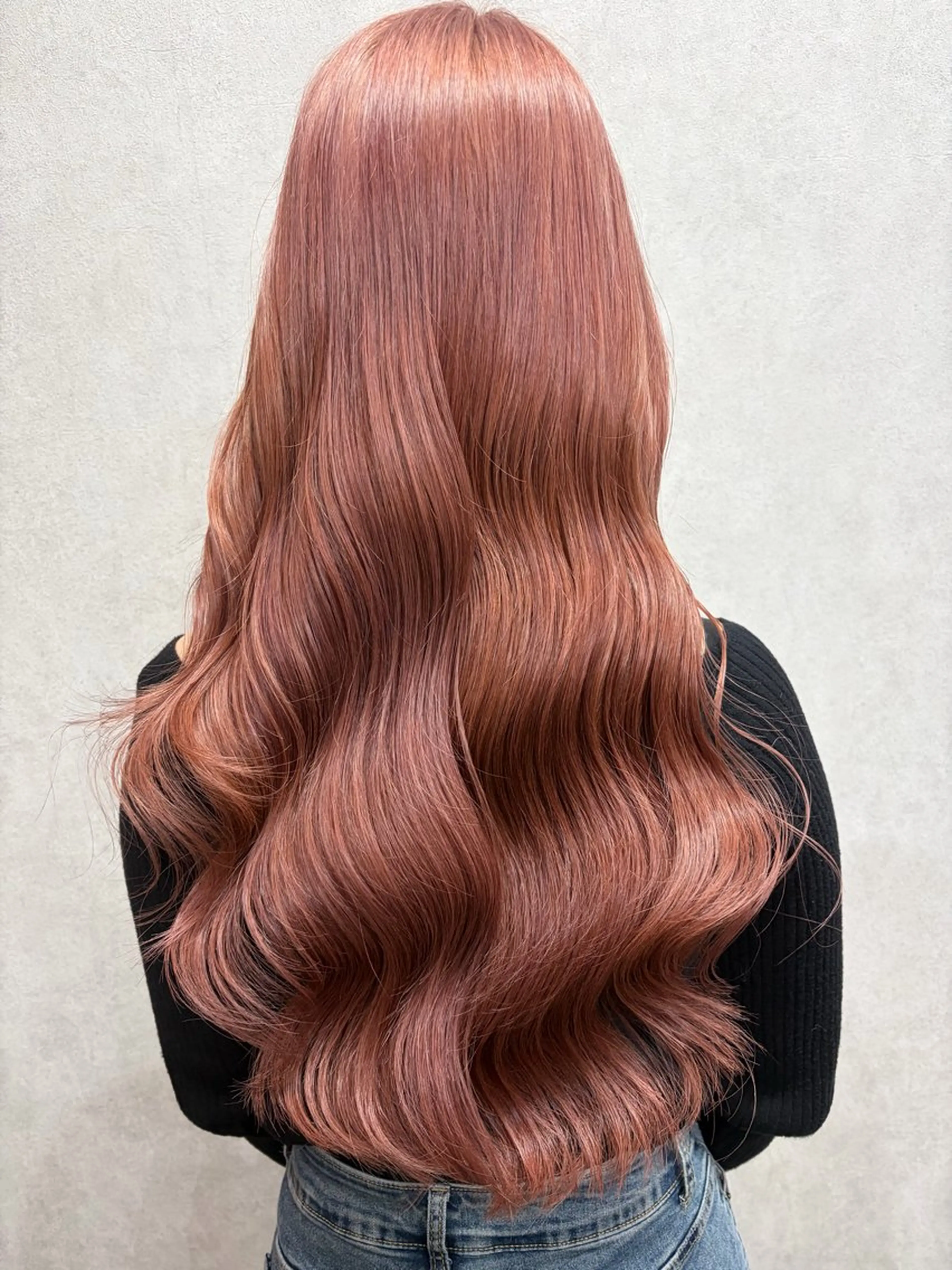 ロング ヘアカラー maya レイヤーカットのヘアスタイル