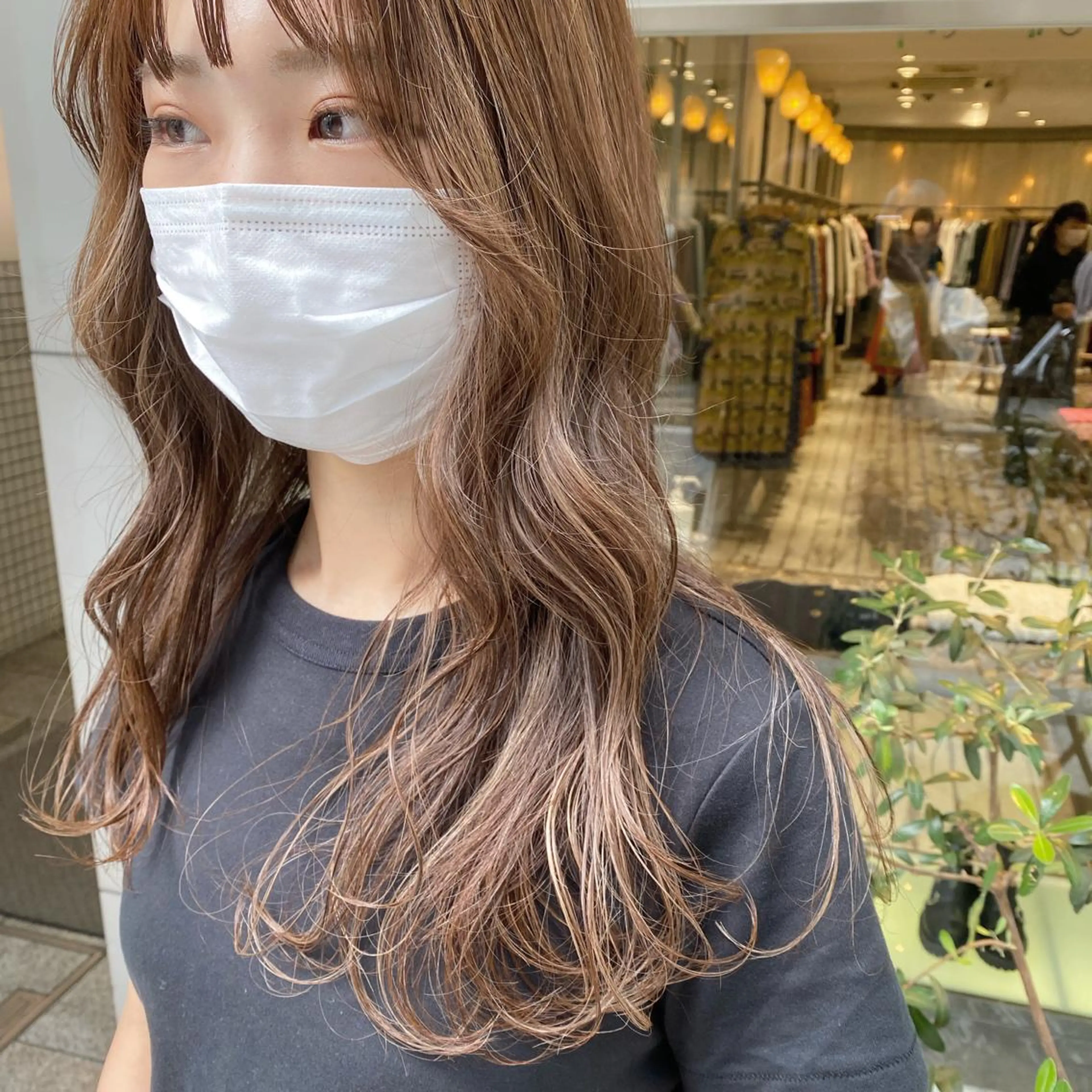 セミロング カラー ヘアアレンジ マツエク・マツパ ベージュカラー ハイライトカラー ハイライト Noah's　Ark所属・透明感カラー🫧ヘア セット🫧松本菜月の眉毛・アイブロウイメージ