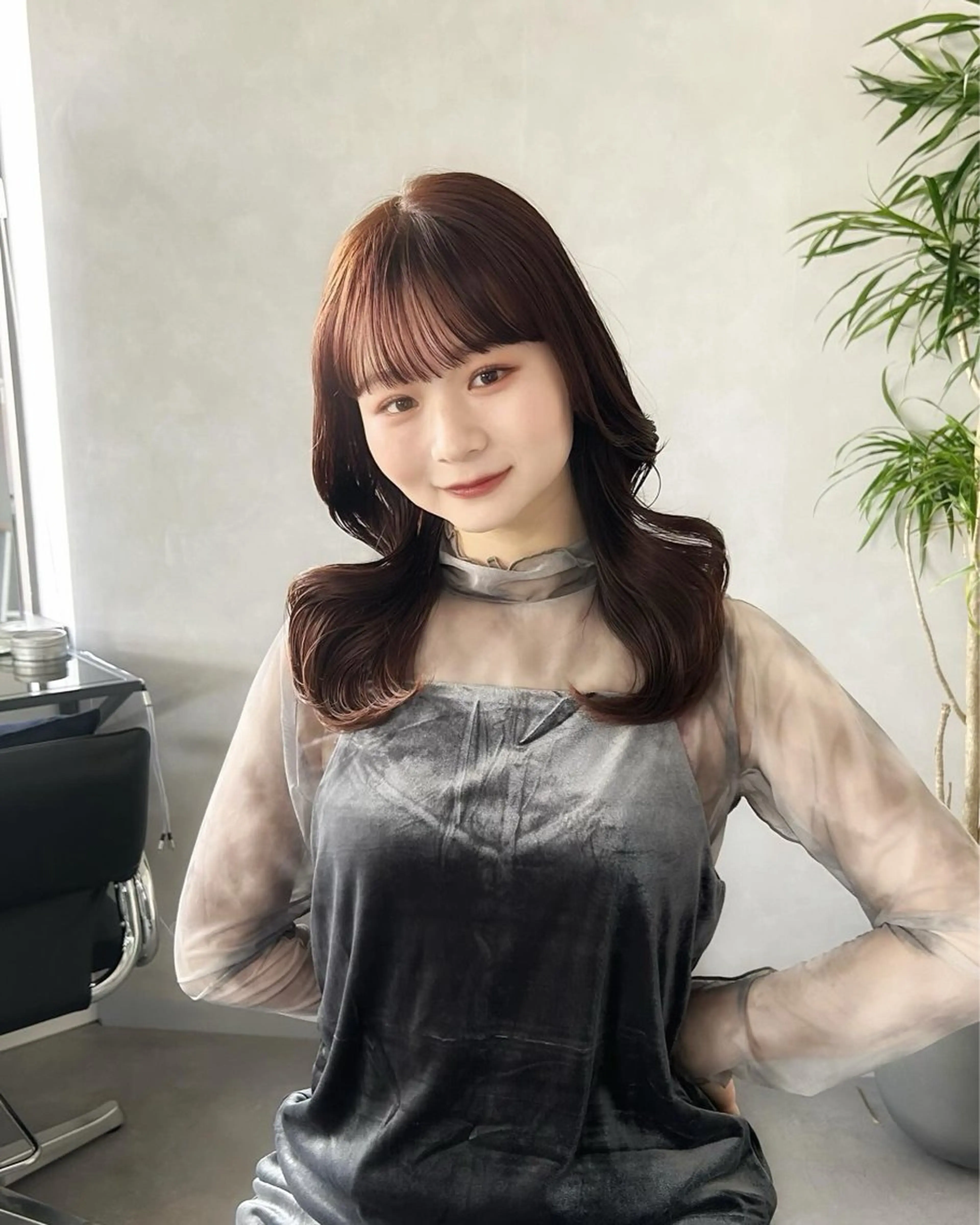 ミディアム カラー ブラウンカラー ピンクカラー ピンクブラウン くびれヘア レイヤーカット ❤️ショートカット ・顔周りカット❤️のヘアスタイル