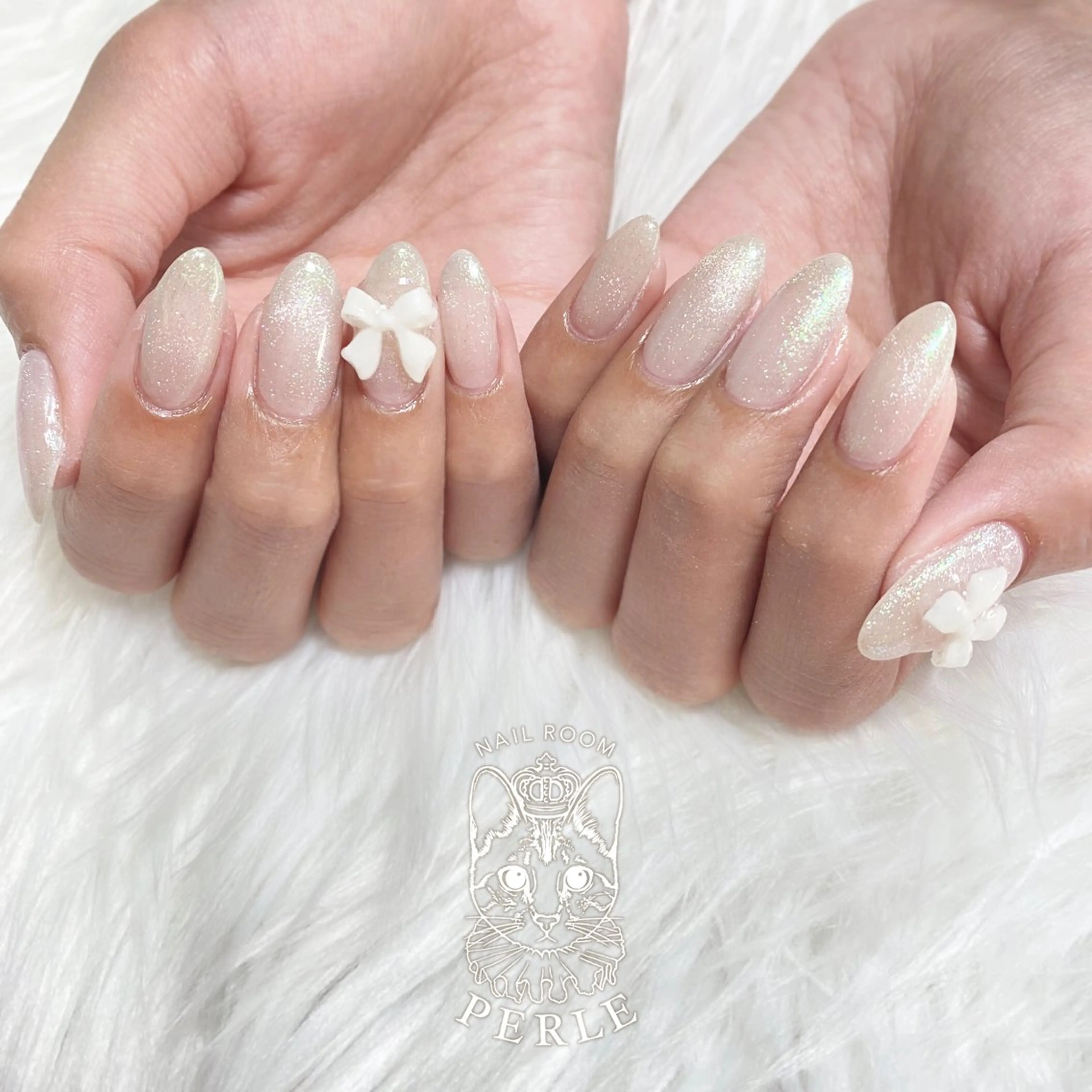 ネイル ホワイト ハンドネイル nail room Perleのネイルデザイン