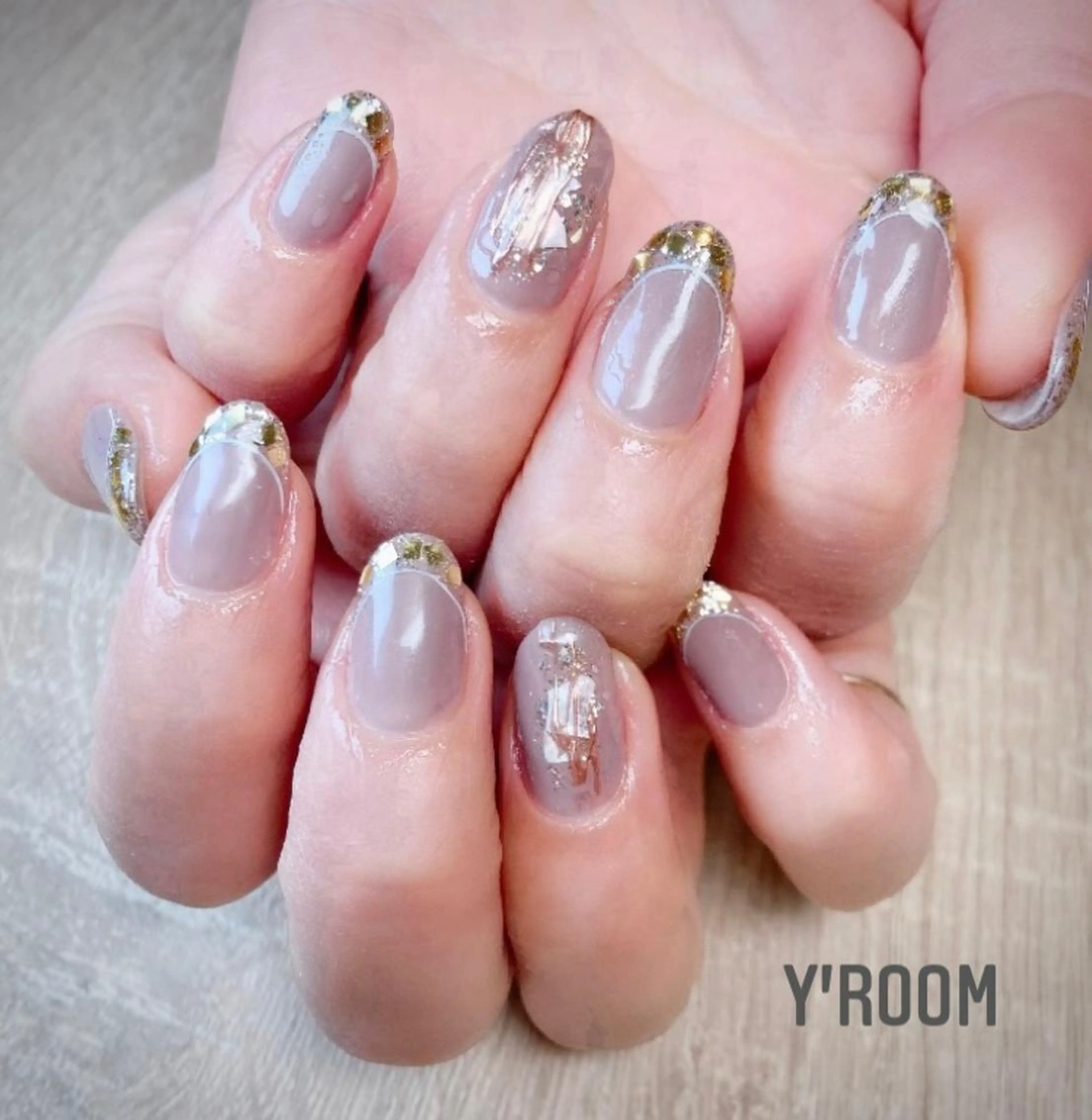 ネイル オーロラネイル フラッシュネイル フットネイル フレンチネイル ジェルネイル YUKA （ネイリスト）のネイルデザイン