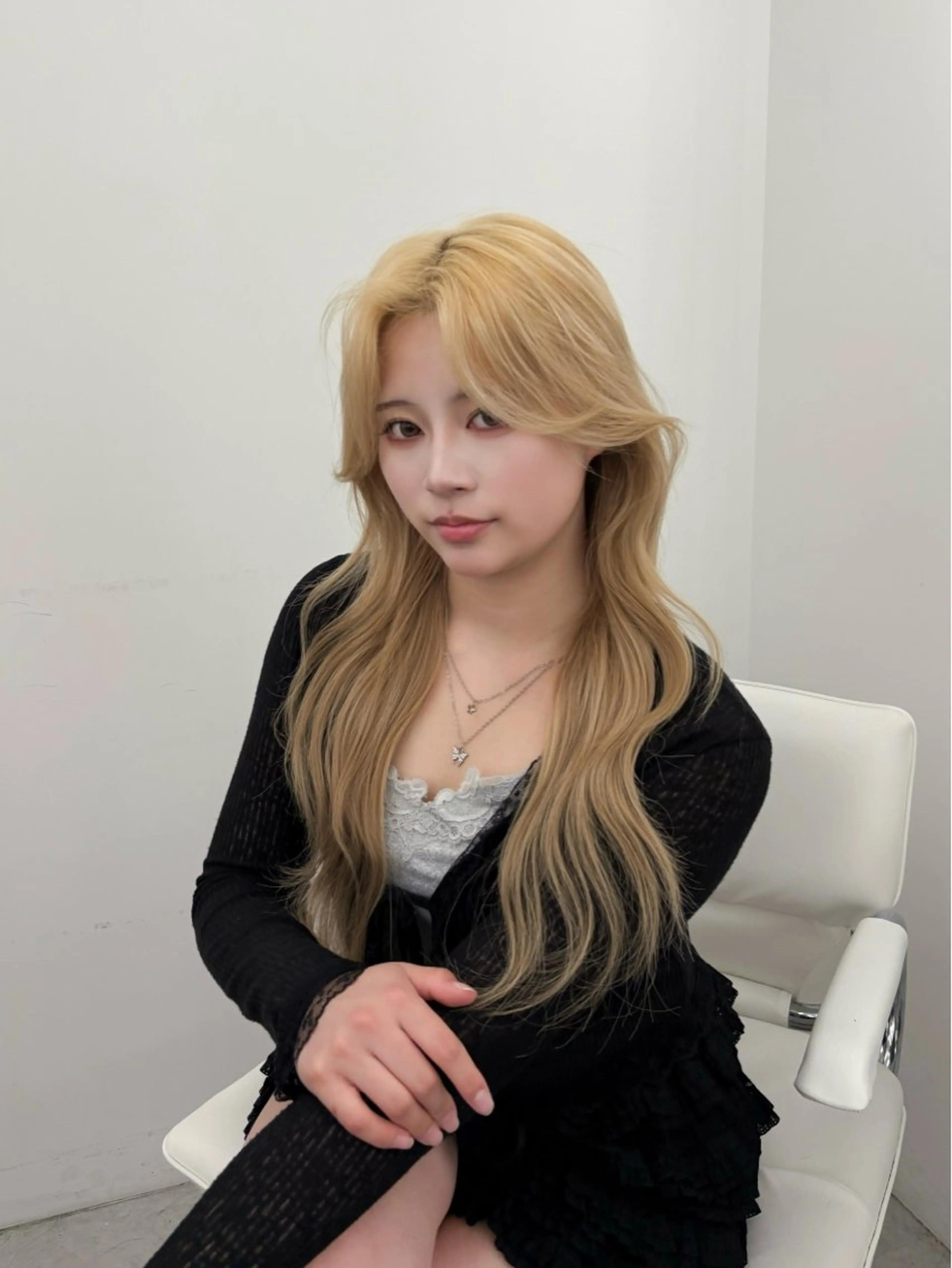 ロング カラー 小顔カット 韓国ヘア/レイヤー/ 顔まわり足立遥奈のヘアスタイル