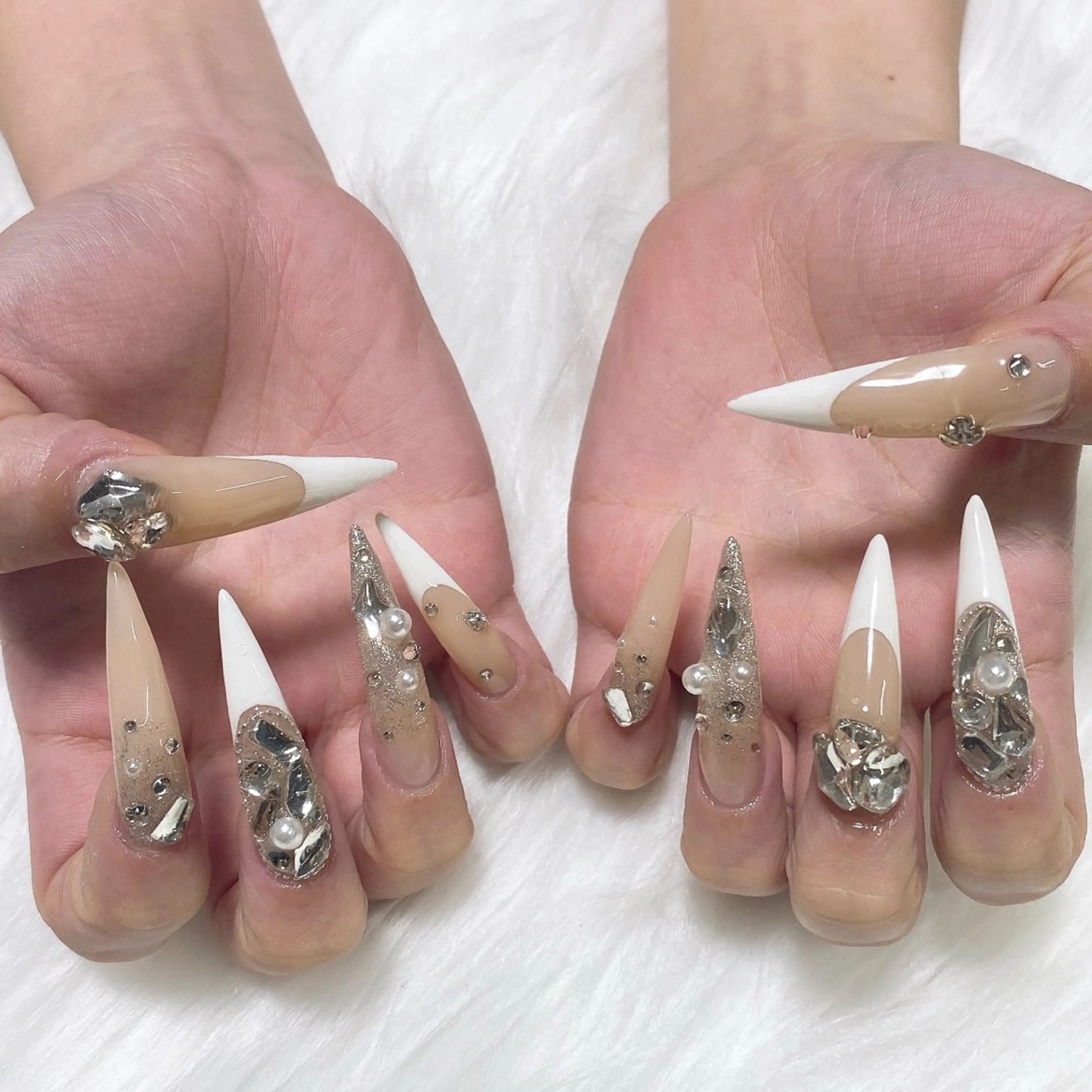 ネイル ハンドネイル Vesper所属・ayaka ギャルネイル🎀のネイルデザイン