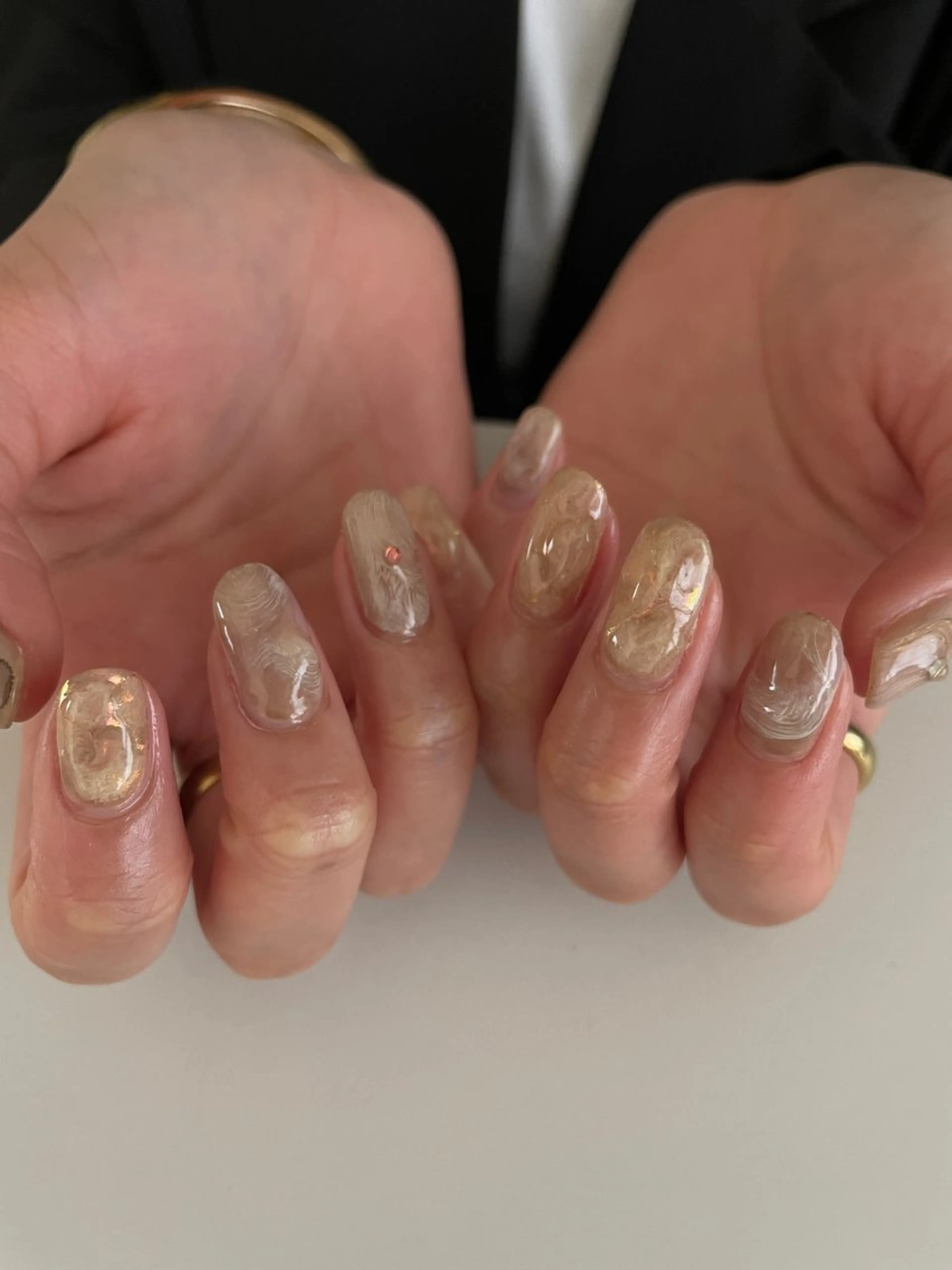 ネイル マグネットネイル ニュアンスネイル オフィスネイル シンプルネイル ハンドネイル "achoe" コエ HARUNAのネイルデザイン