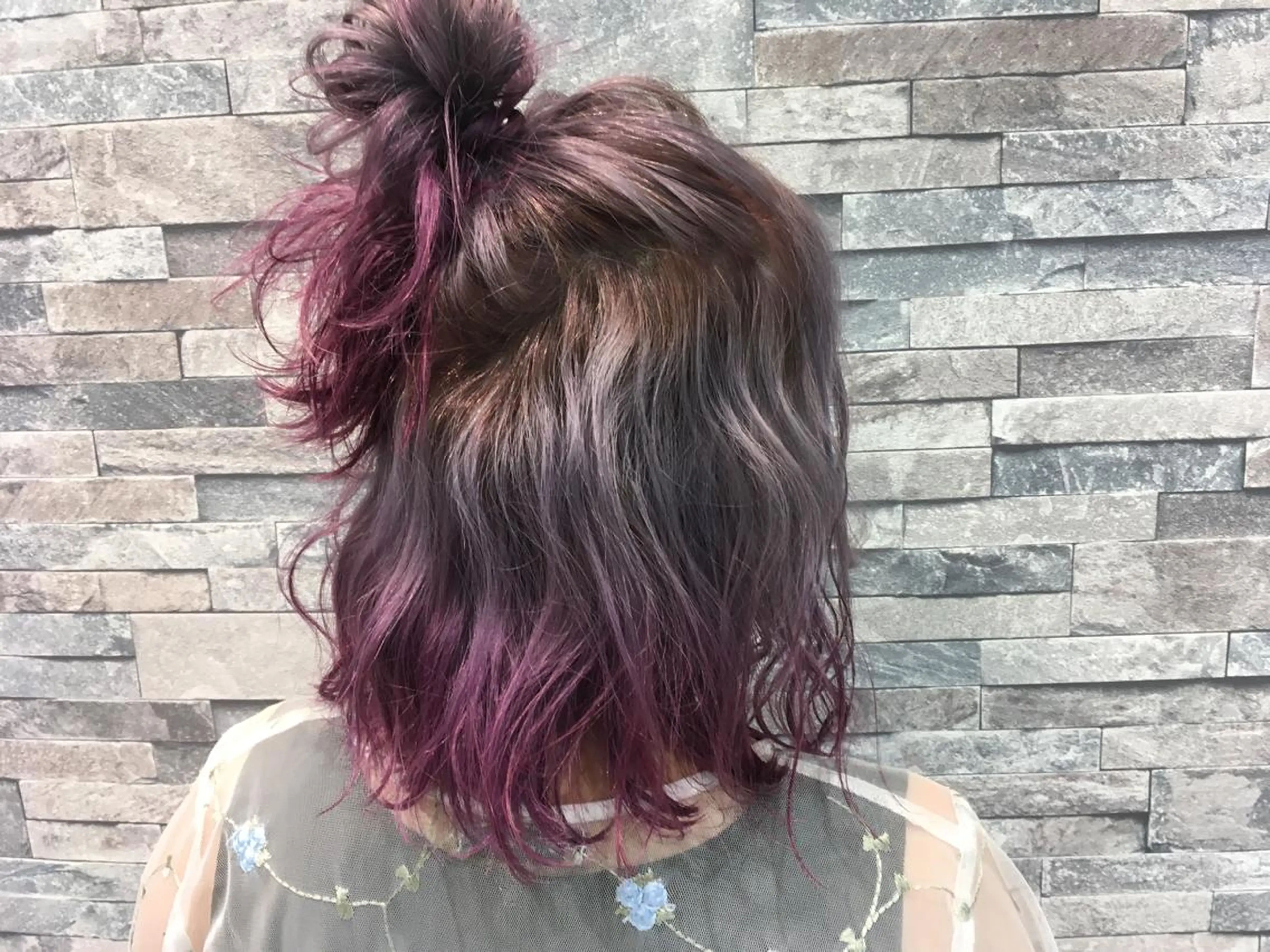 ミディアム カラー ブリーチ グラデーションカラー graxi'    グラシー所属・ブリーチ/ハイトーン SERINAのヘアスタイル