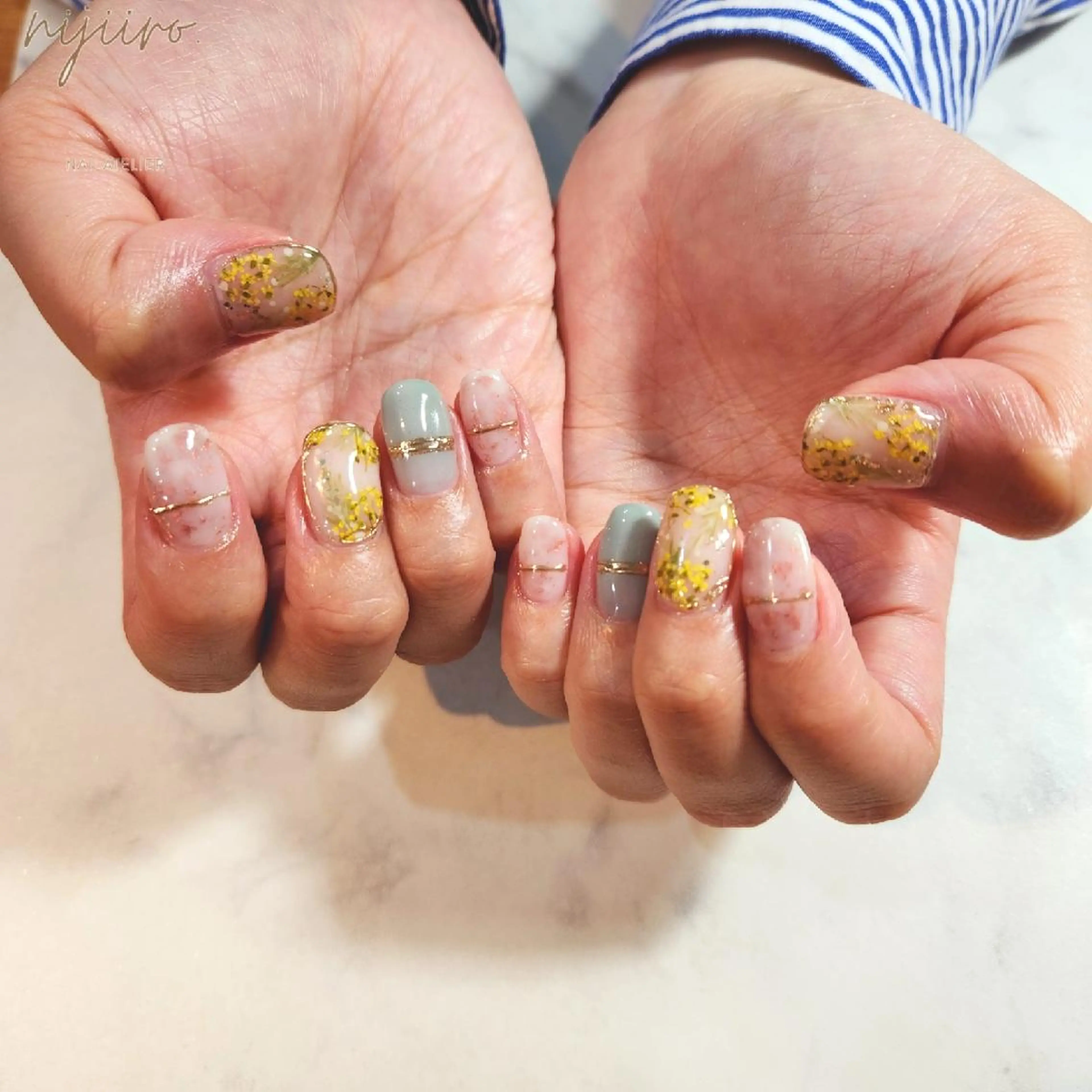 ネイル ハンドネイル nailatelier nijiiro.所属・nijiiro🌈 サトウのネイルデザイン