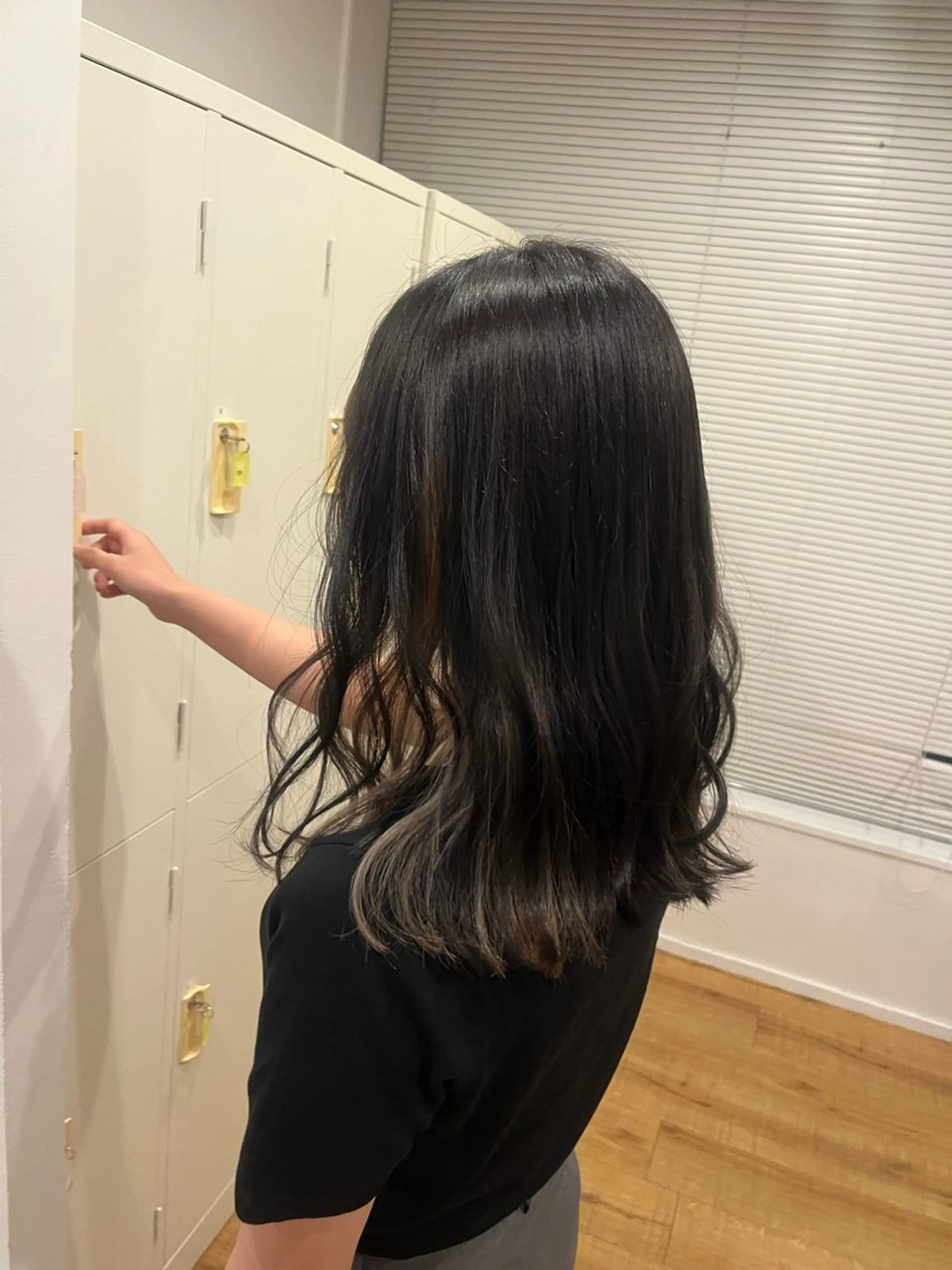 カラー 藤原 智恵のヘアスタイル