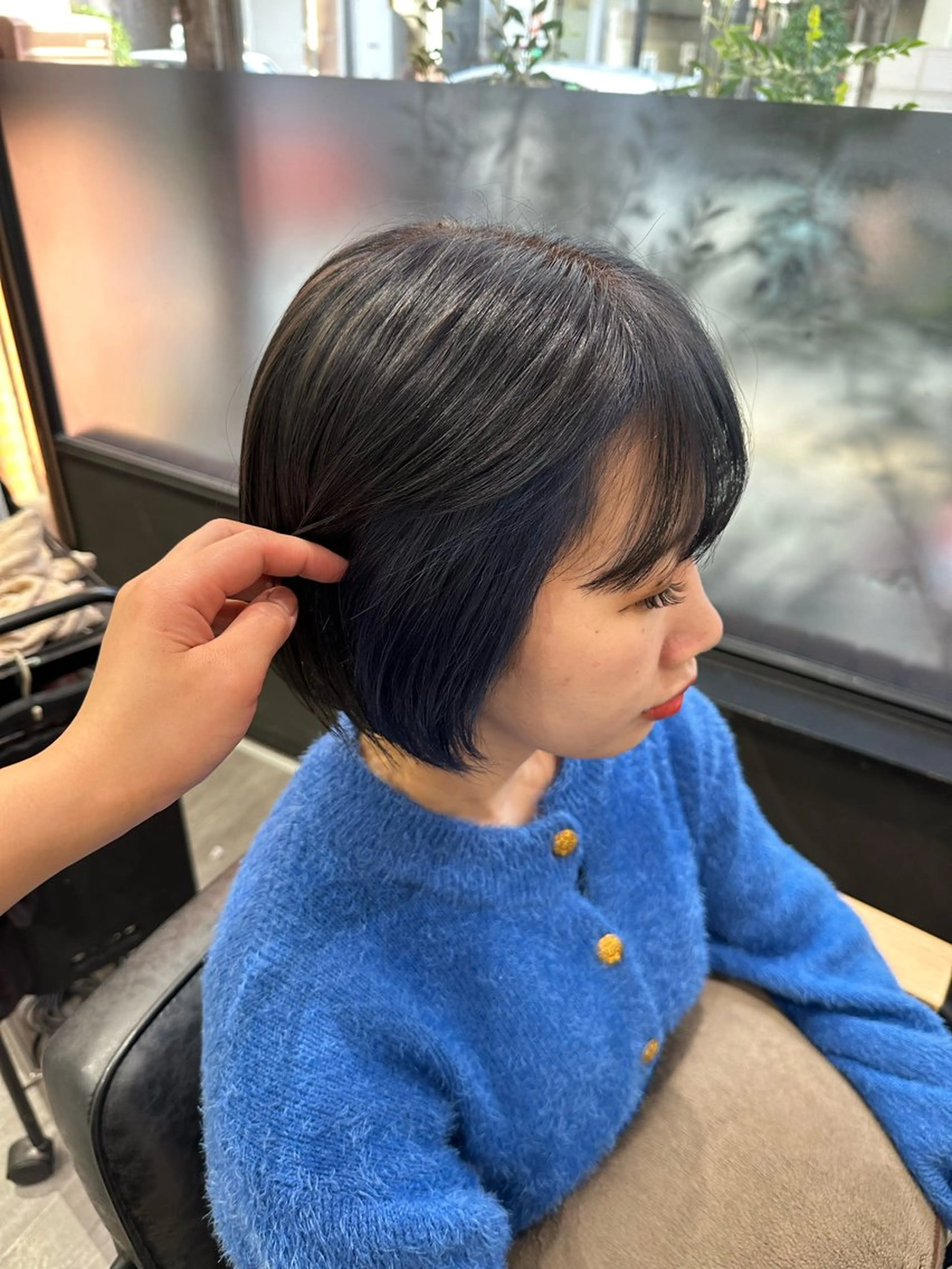 ショート カラー ブルーカラー ダークグレー ネイビーカラー ヘアカラー トリートメント 艶髪レイヤー上田 紗也🇰🇷💗のヘアスタイル