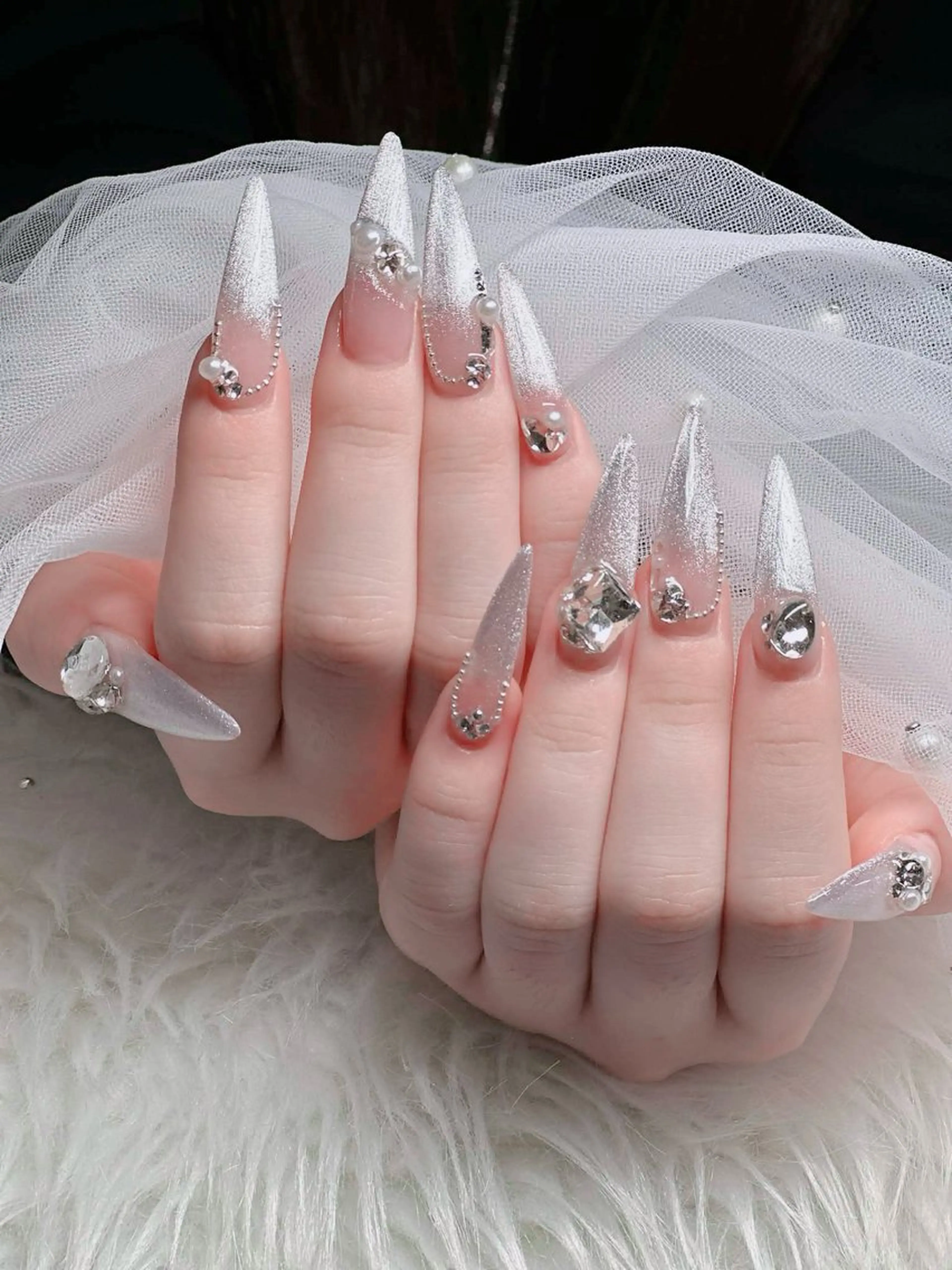 ネイル アートネイル ボルドー フレンチネイル ジェルネイル 氷ネイル・うるうるネイル ハンドネイル H.baby Nail Salonのネイルデザイン