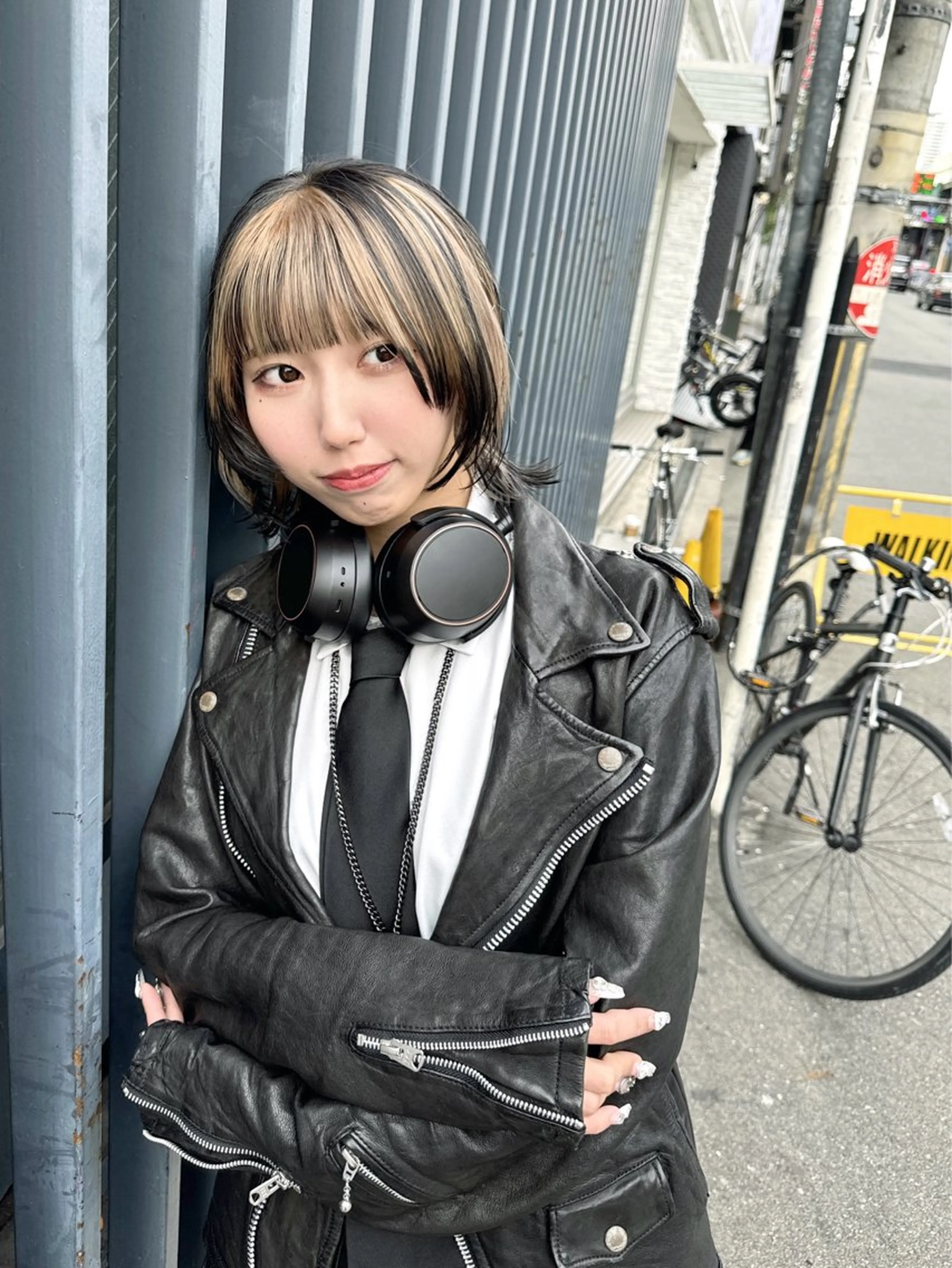 ショート カラー ブリーチ ケアブリーチ ダブルカラー イヤリングカラー ハイトーンカラー 【.ico】心斎橋 飛田ゆうきのヘアスタイル