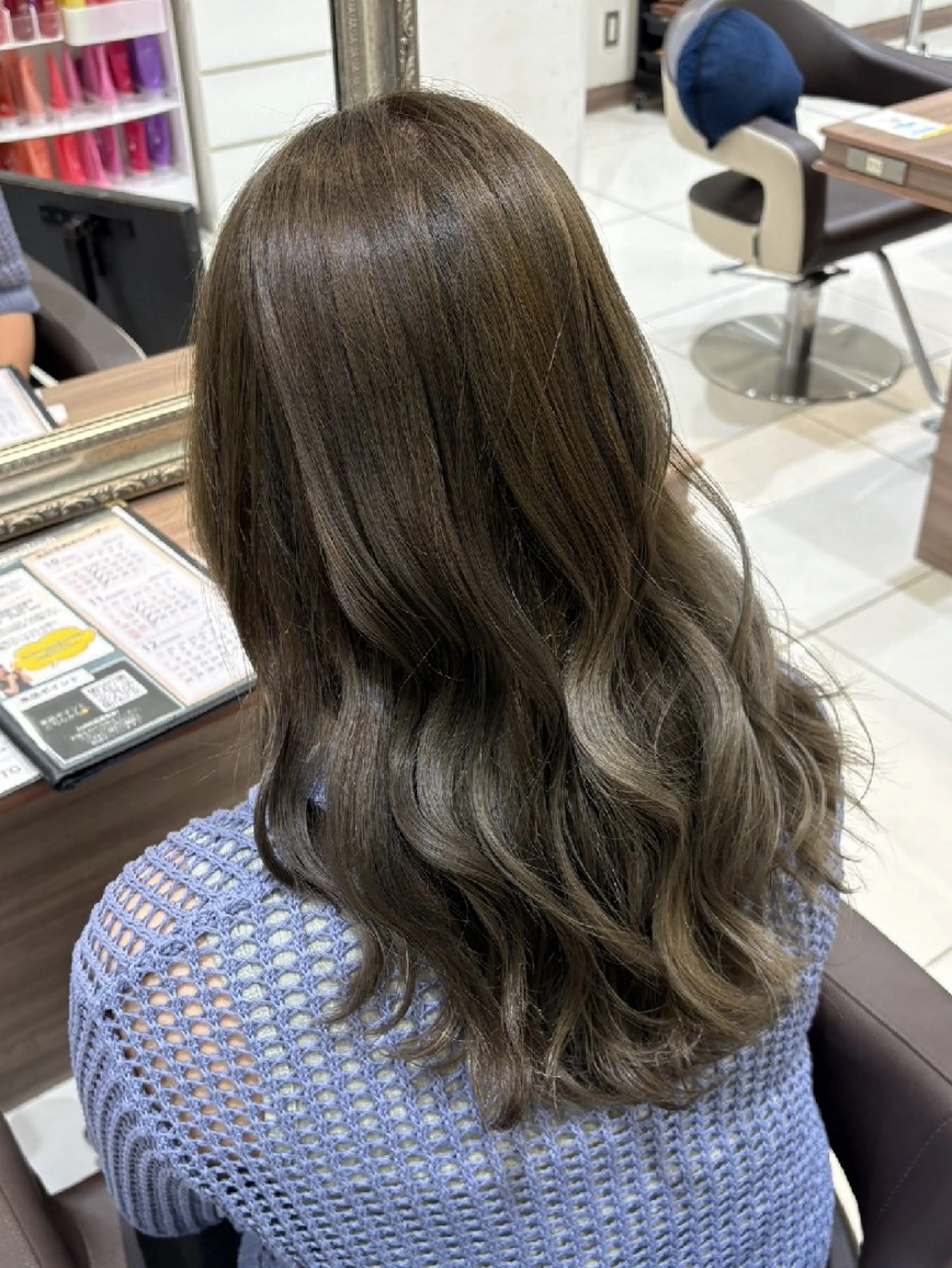 ロング ロング カット ヘアカラー トリートメント ナチュラル暖色カラー 🤎 佐藤栞のヘアスタイル