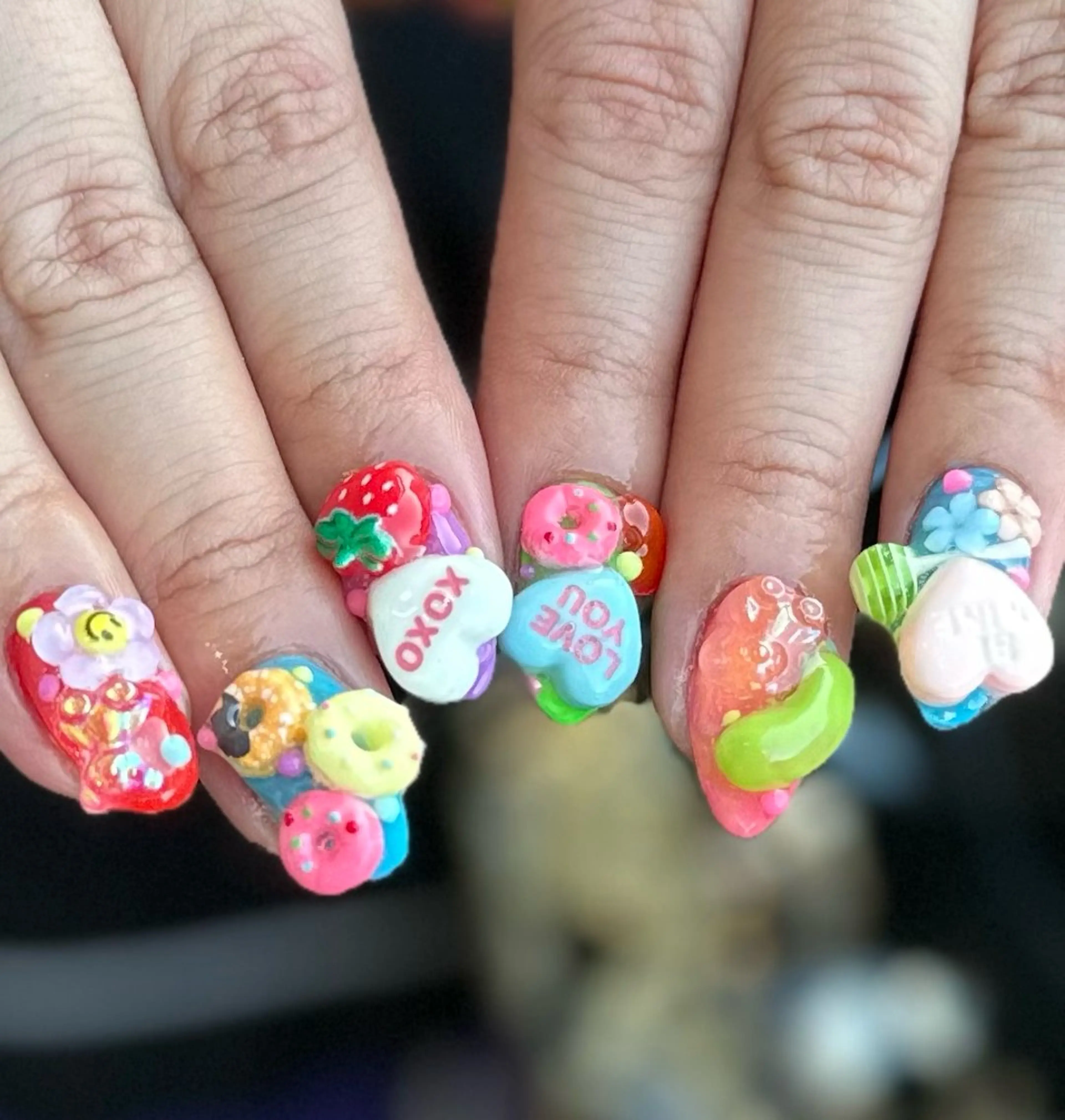 ネイル 新山 聖のネイルデザイン