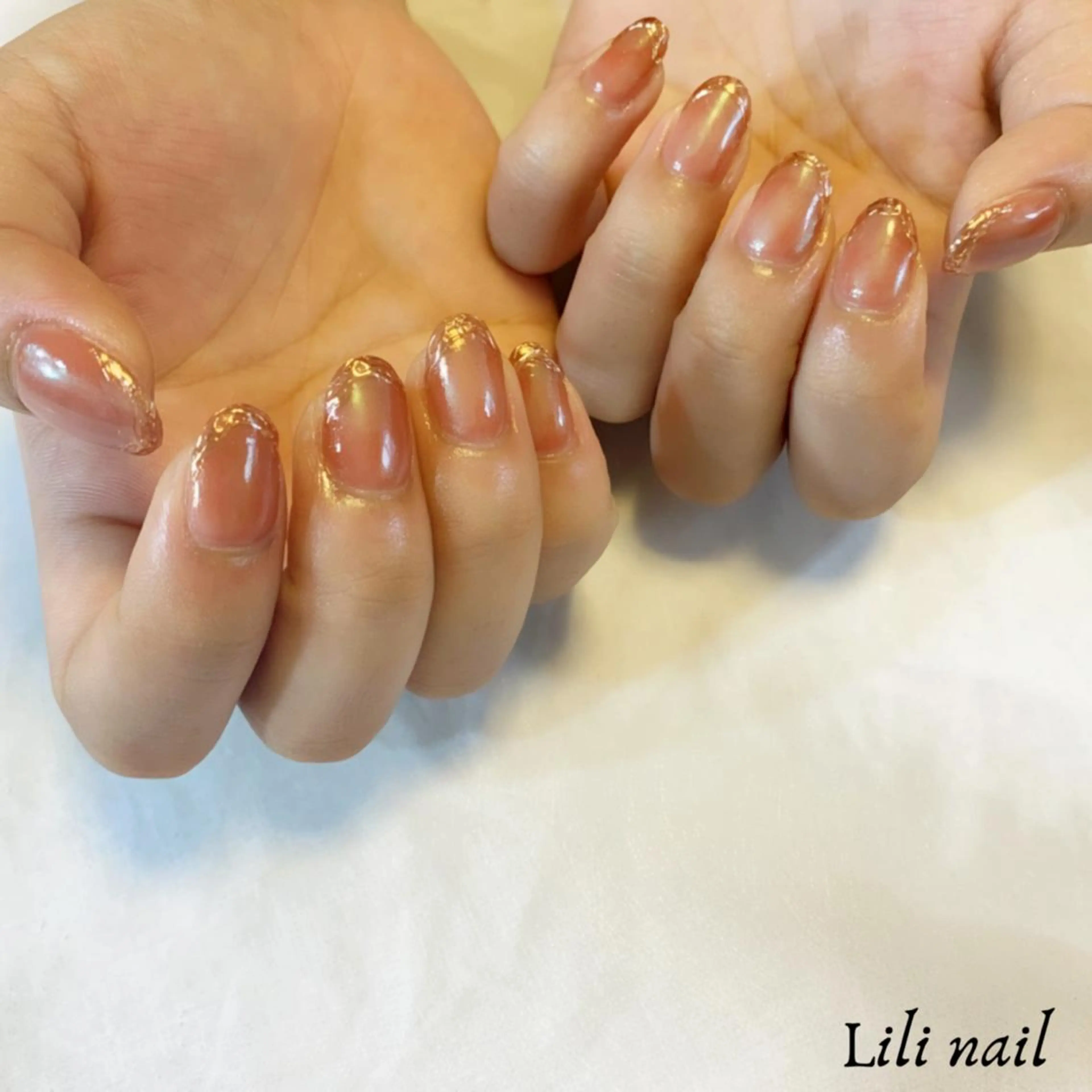 ショート ネイル オーロラネイル フレンチネイル ミラーネイル ハンドネイル Lili beauty salon所属・Lilibeauty salonのネイルデザイン