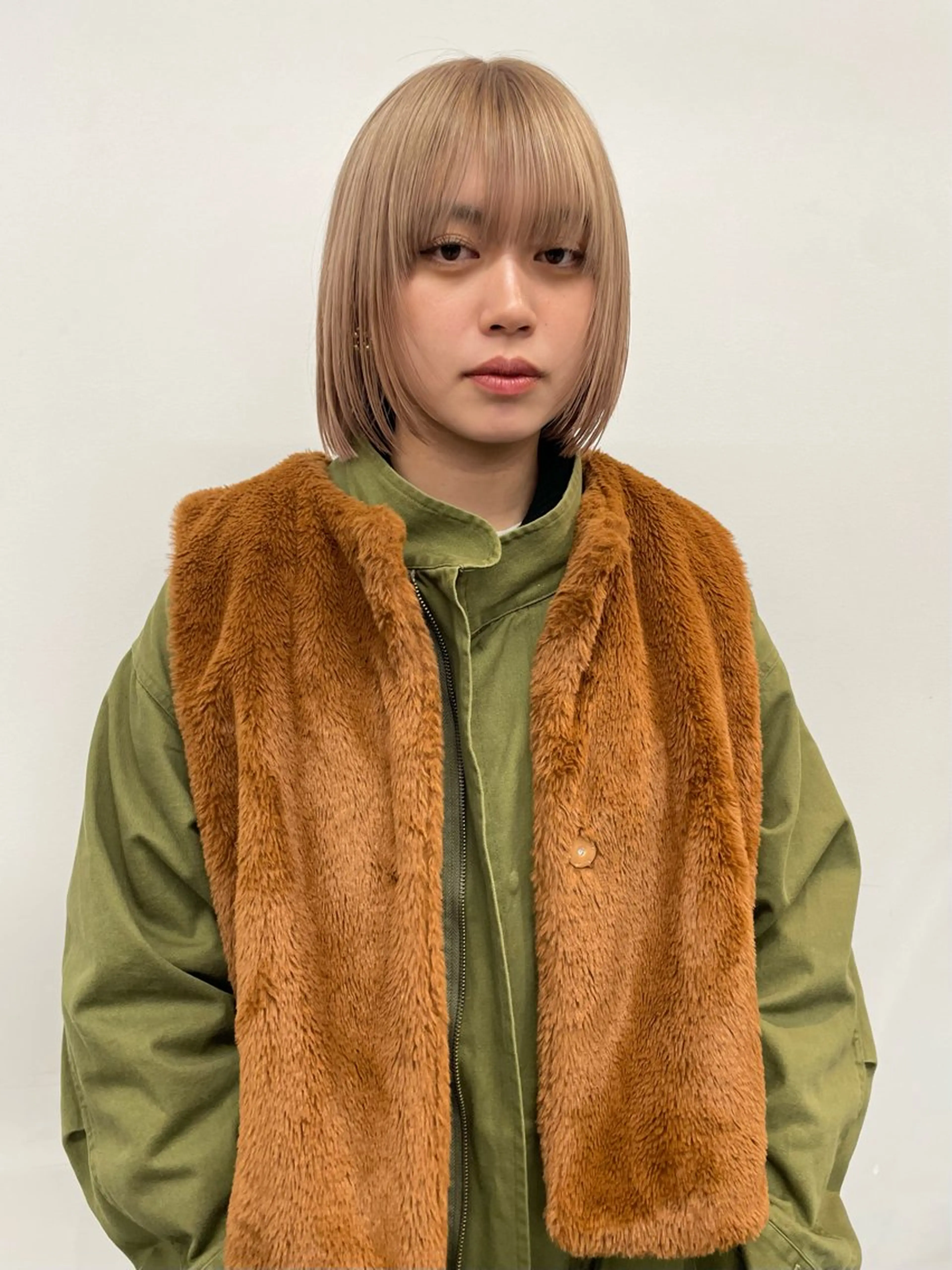 ミディアム カラー オカモト ミユウのヘアスタイル