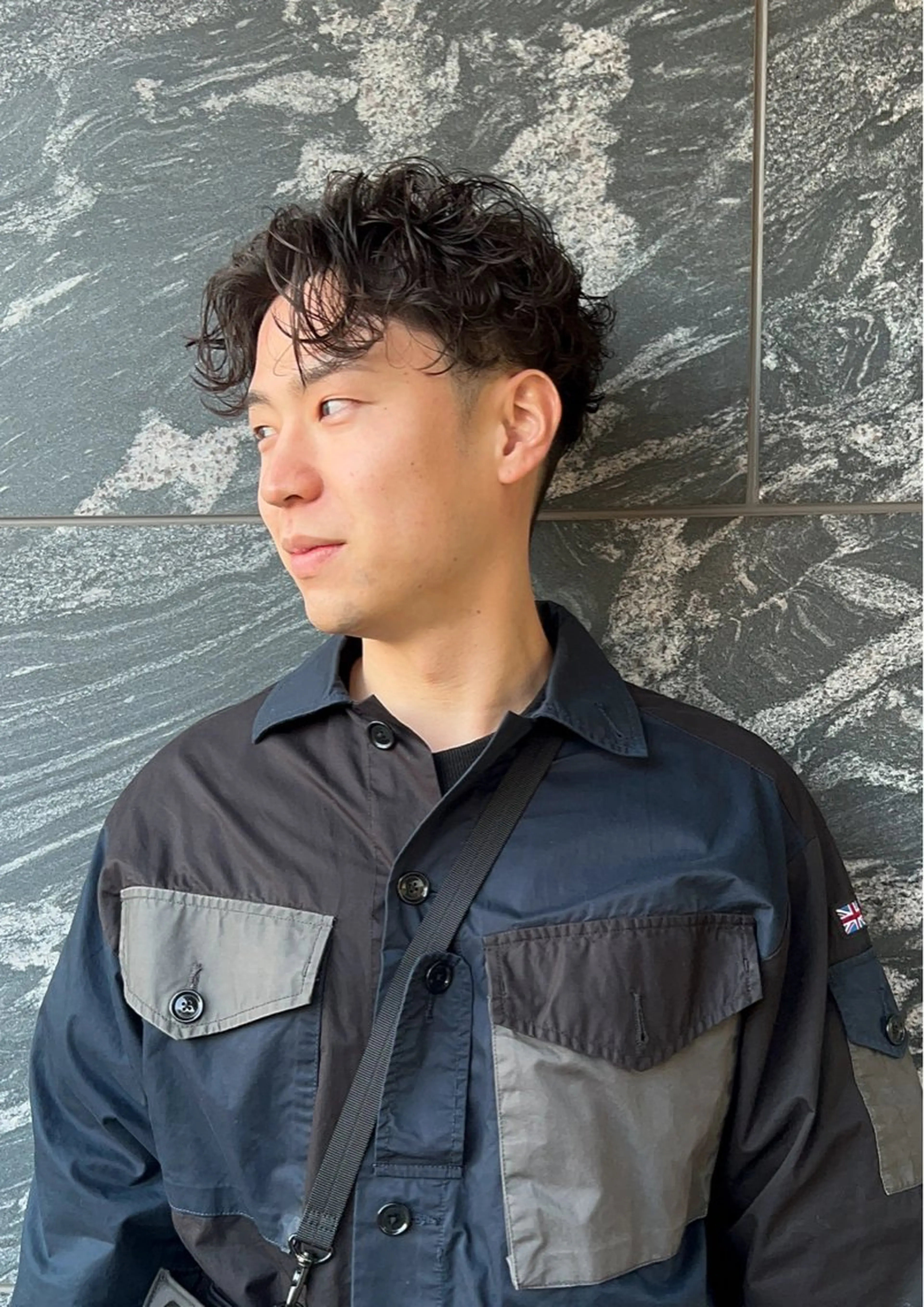 ショート パーマ メンズ センターパート メンズパーマ カット パーマ ヘッドスパ 樋野 亮のヘアスタイル