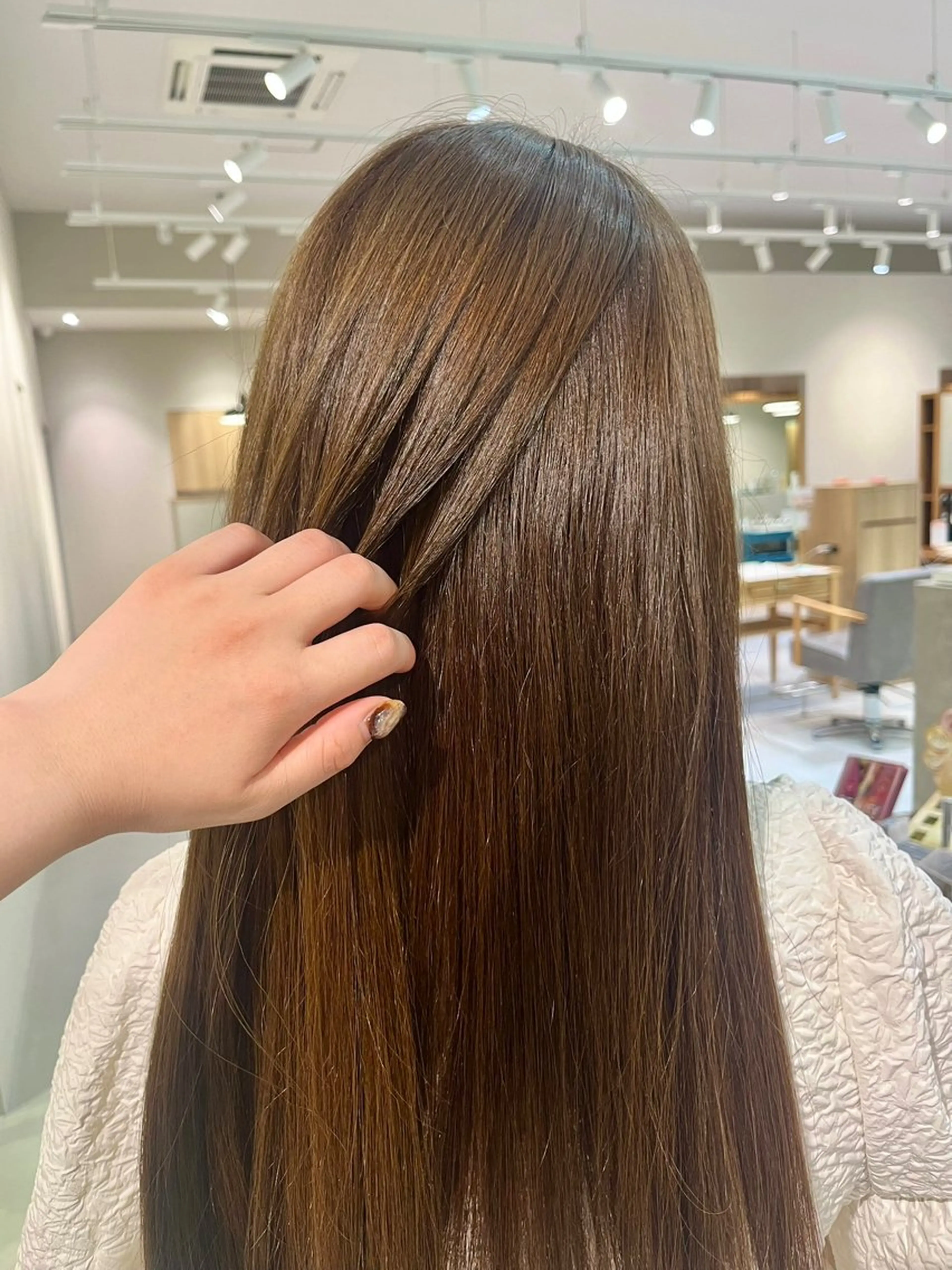 カラー ベージュカラー 森 理音のヘアスタイル