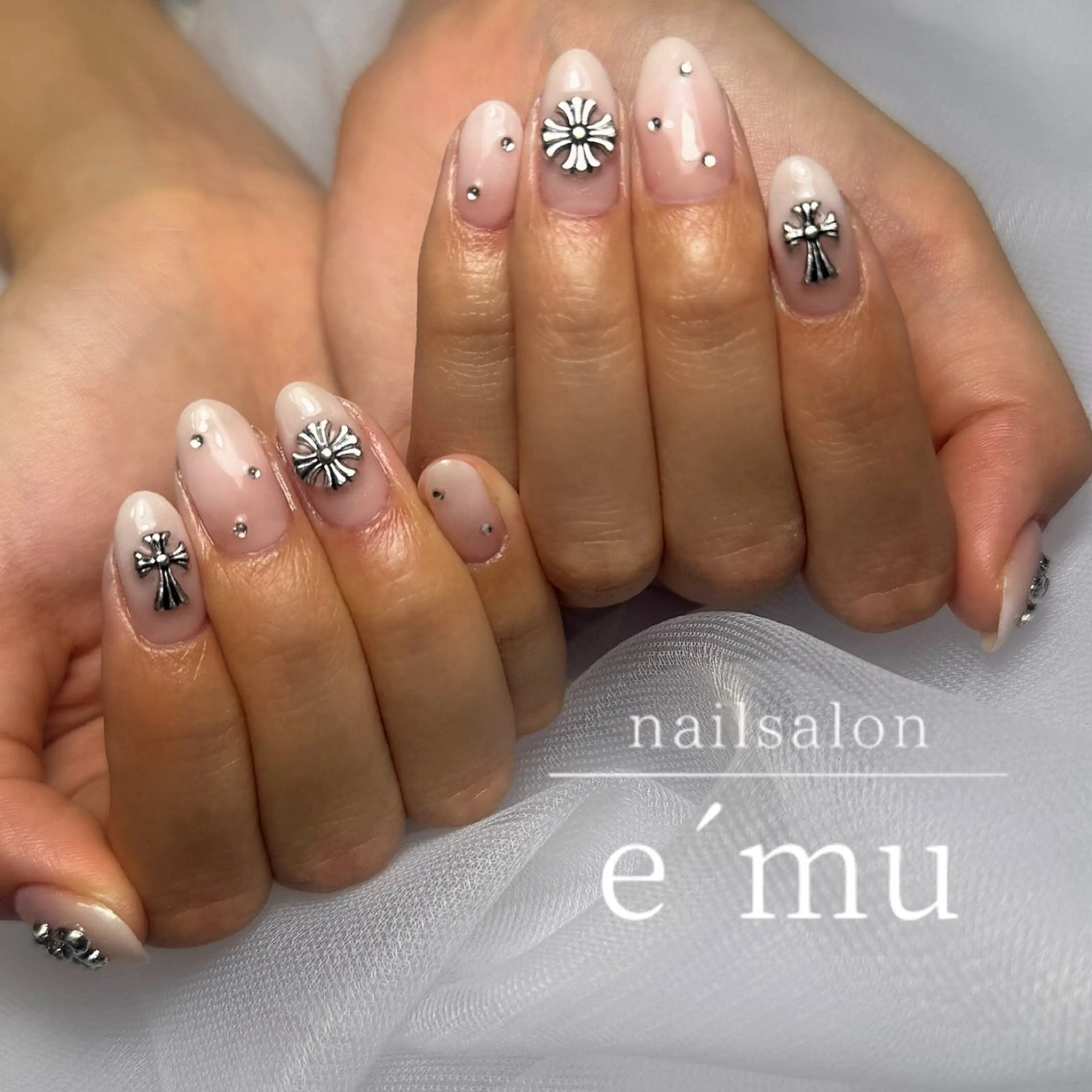 ネイル ハンドネイル nailsalon e´muのネイルデザイン