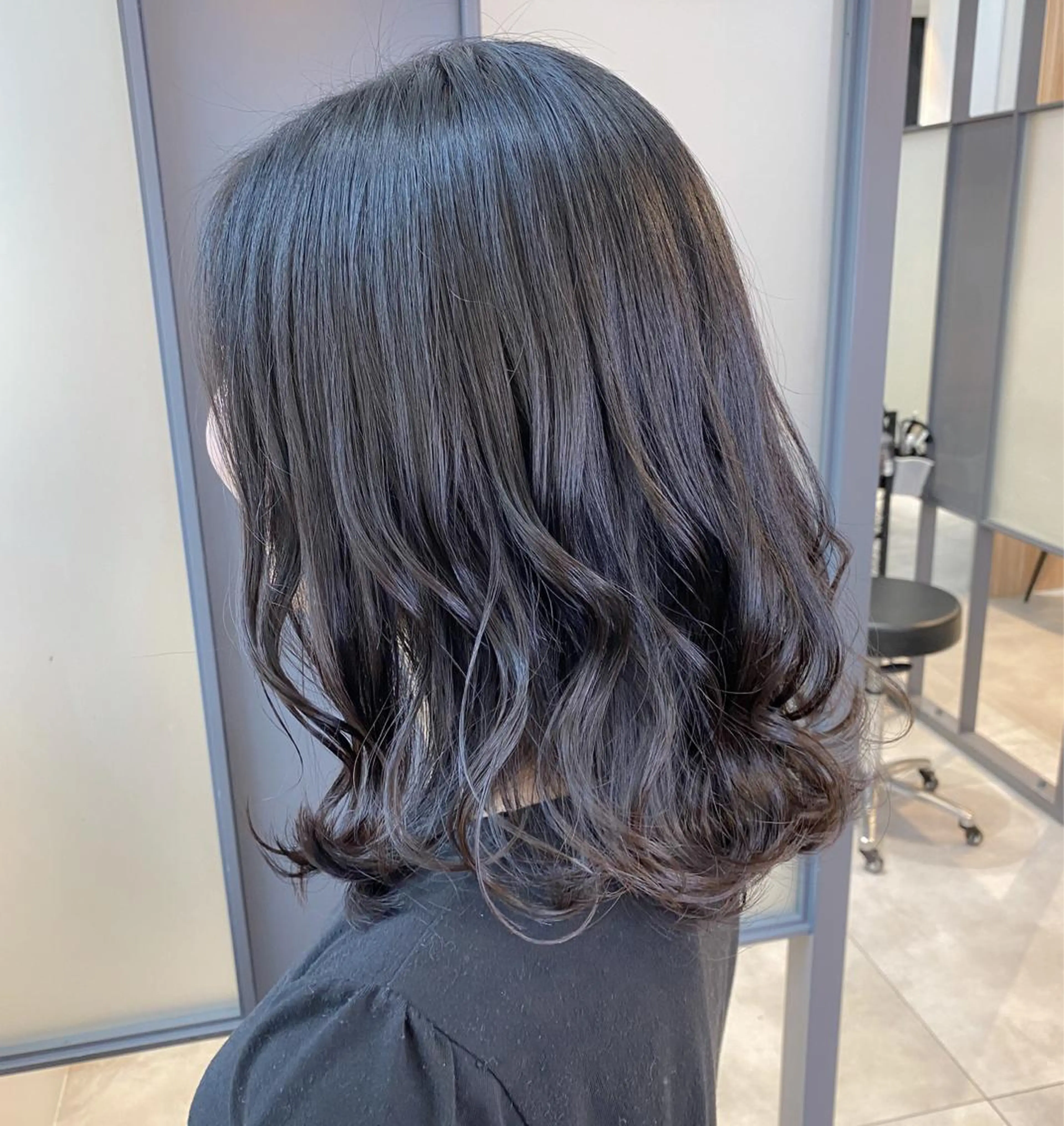 ミディアム カラー オリーブグレー SALOWIN神戸三宮East店所属・【透明感、艶髪】西村 有司のヘアスタイル