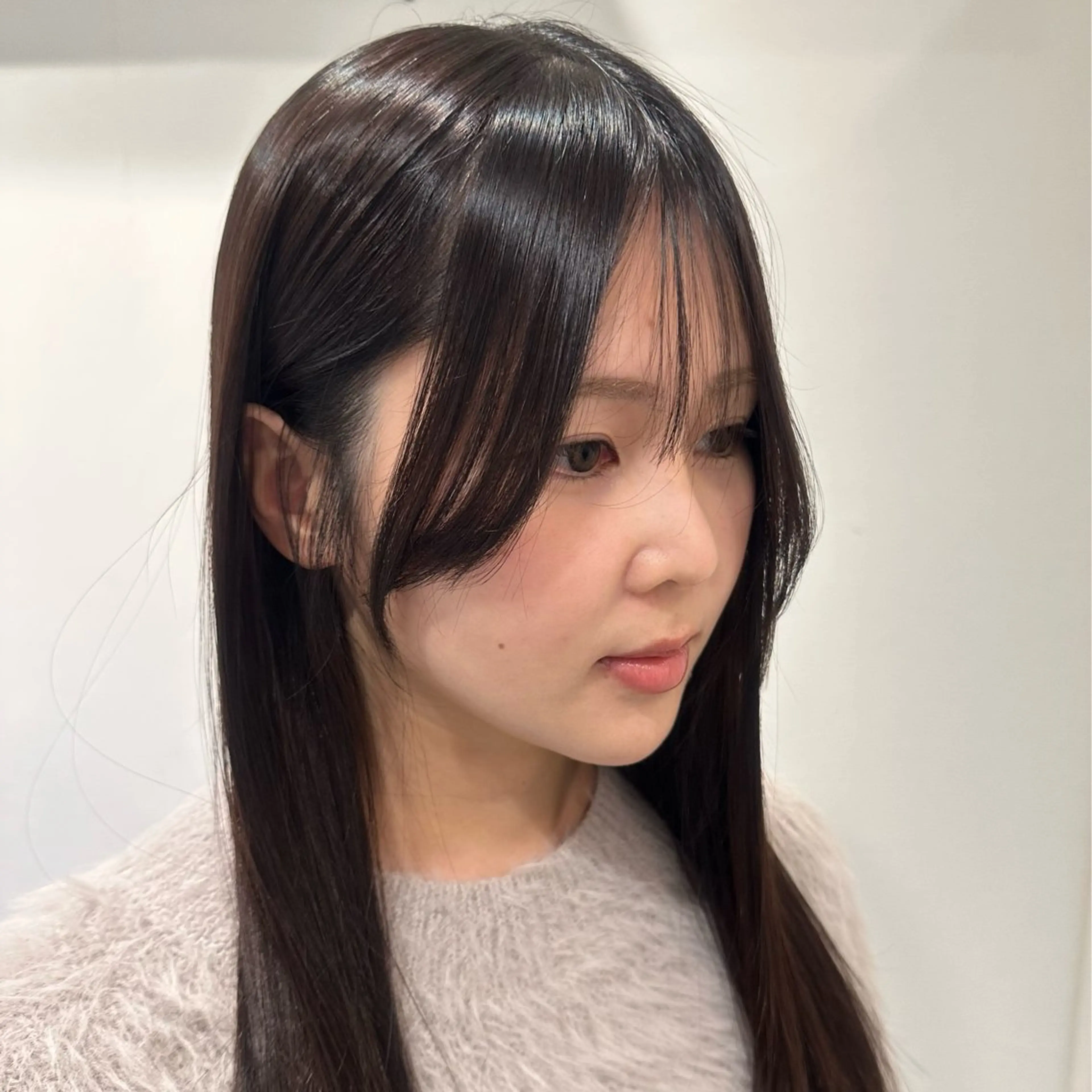 ロング 顔まわりレイヤー 顔周りカット かきあげバング 韓国風ヘア レイヤーカット カット tiravento 南船場店所属・nana 韓国スタイル🇰🇷のヘアスタイル