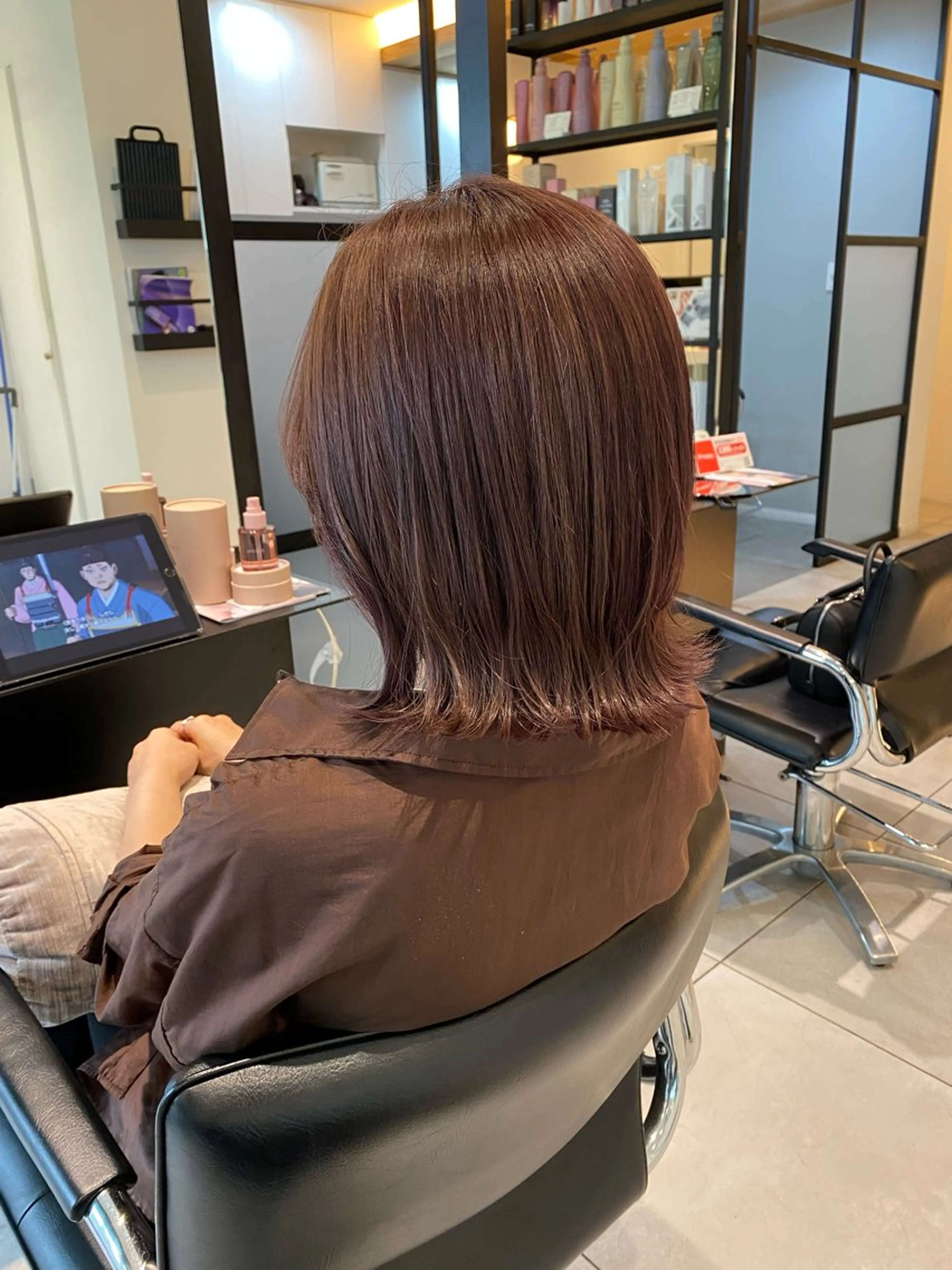 ミディアム カラー 切りっぱなしボブ ベージュカラー ラベンダーカラー ラベンダーベージュ ボブ SPADIC 大阪店所属・梅田美容室 SPADICユヅキ♠のヘアスタイル