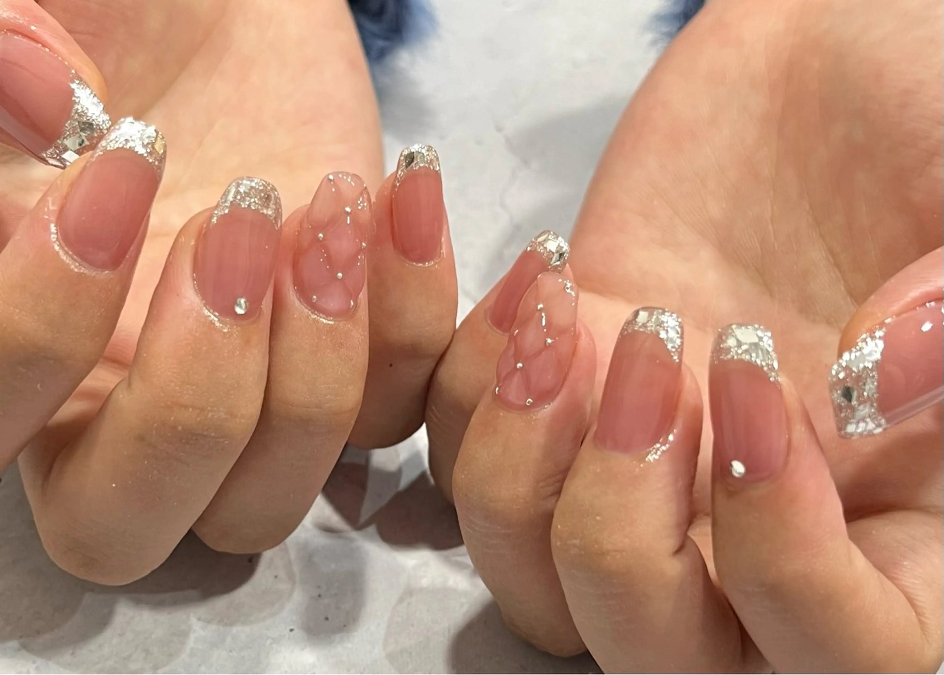 ネイル フレンチネイル ガラスフレンチ ハンドネイル swallow nail所属・スワローネイル misatoのネイルデザイン
