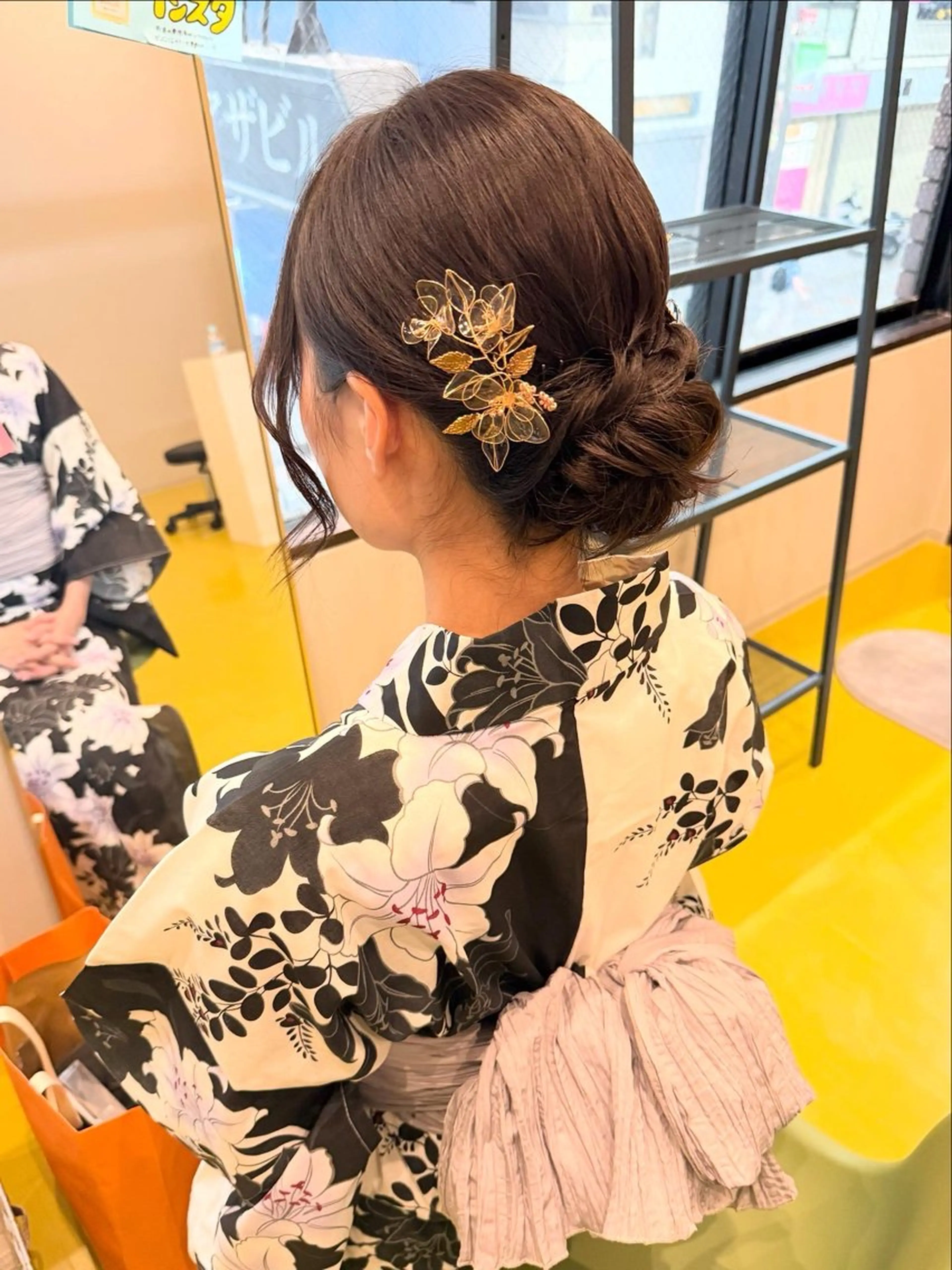 ミディアム ヘアアレンジ Salon de luz所属・山口 華歩のエステ・リラクイメージ