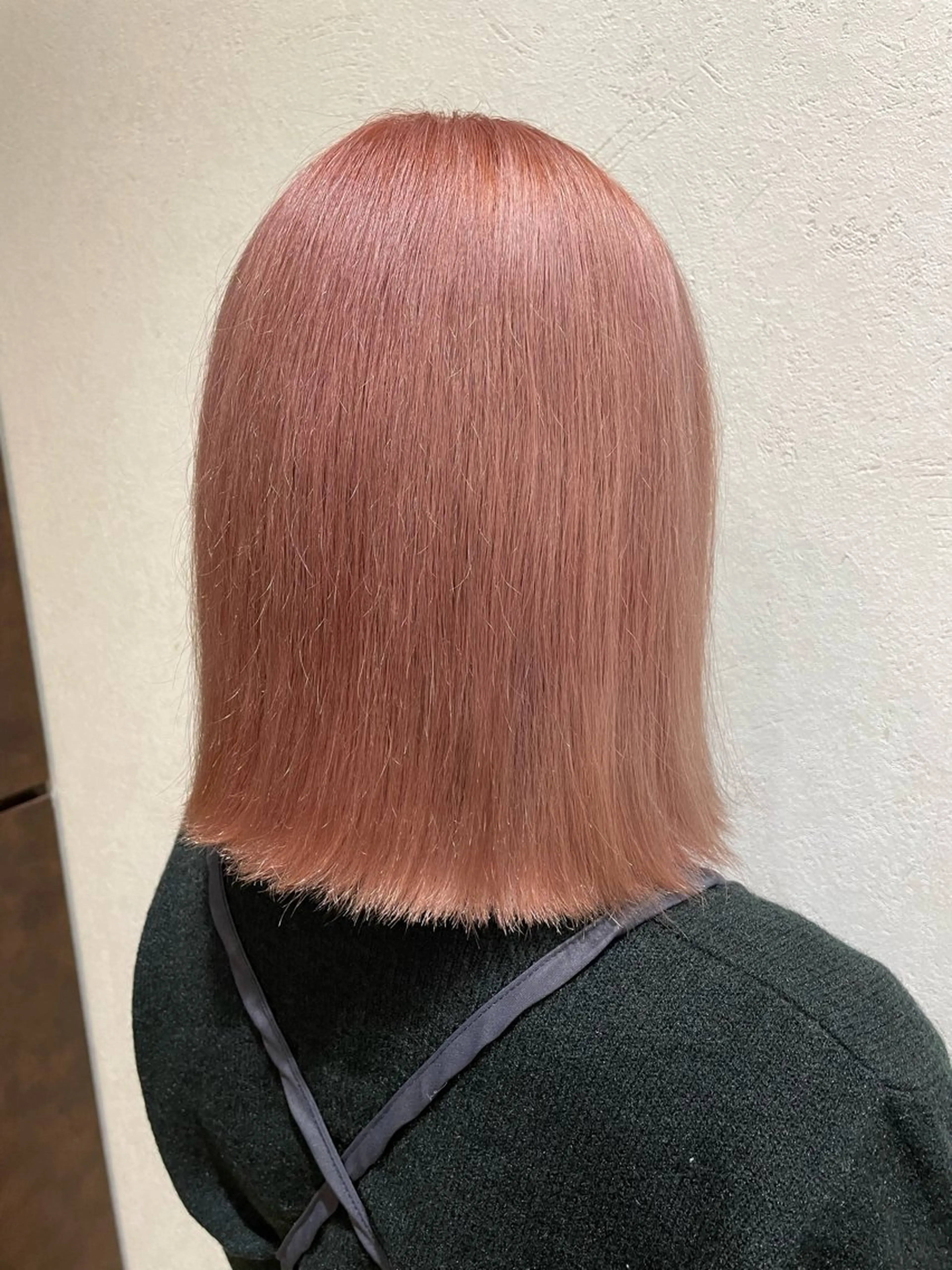 カラー 岡村 真子のヘアスタイル