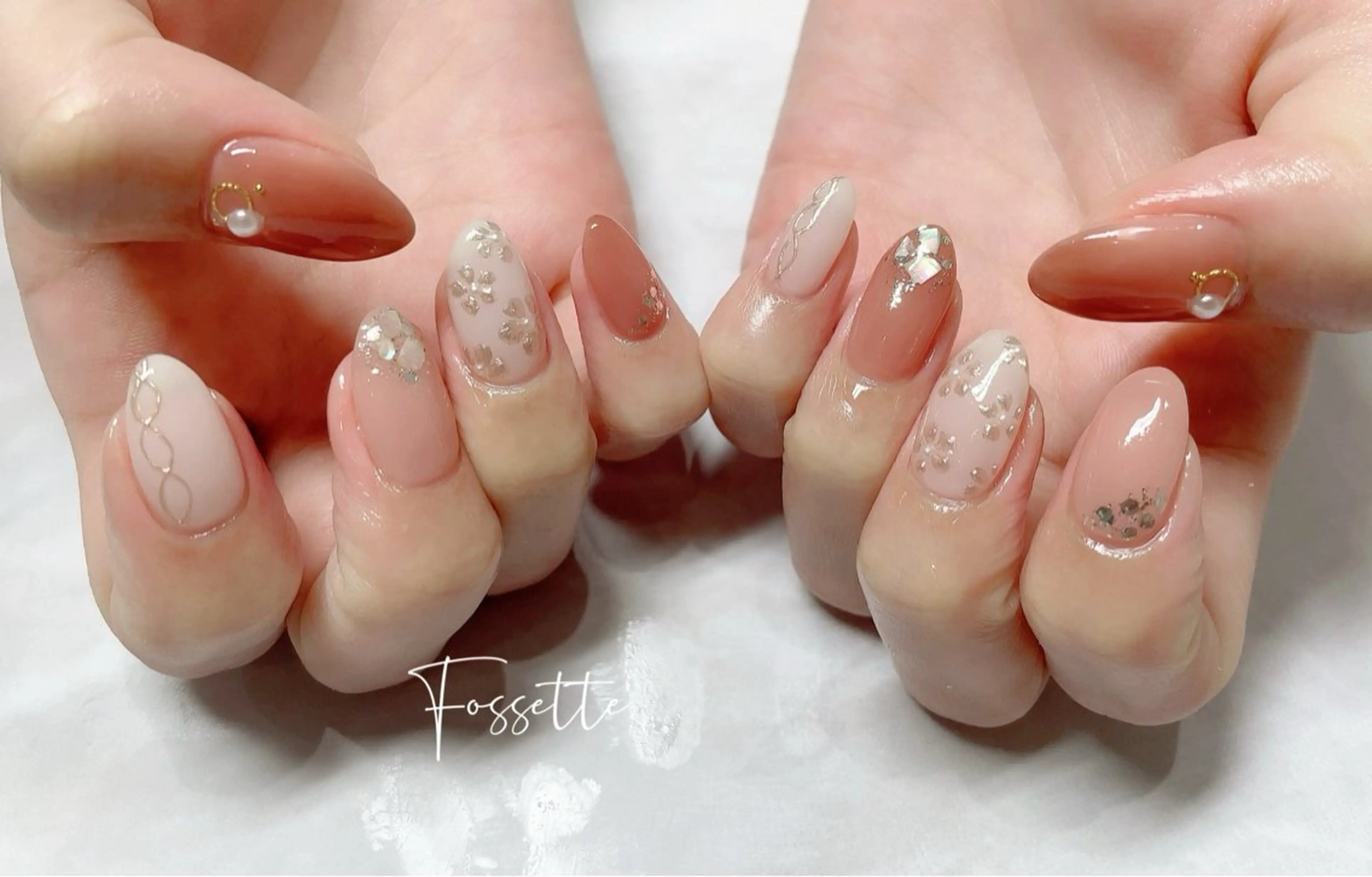 ネイル フラワーネイル ミラーネイル ニュアンスネイル オフィスネイル nailsalon Fossetteのネイルデザイン