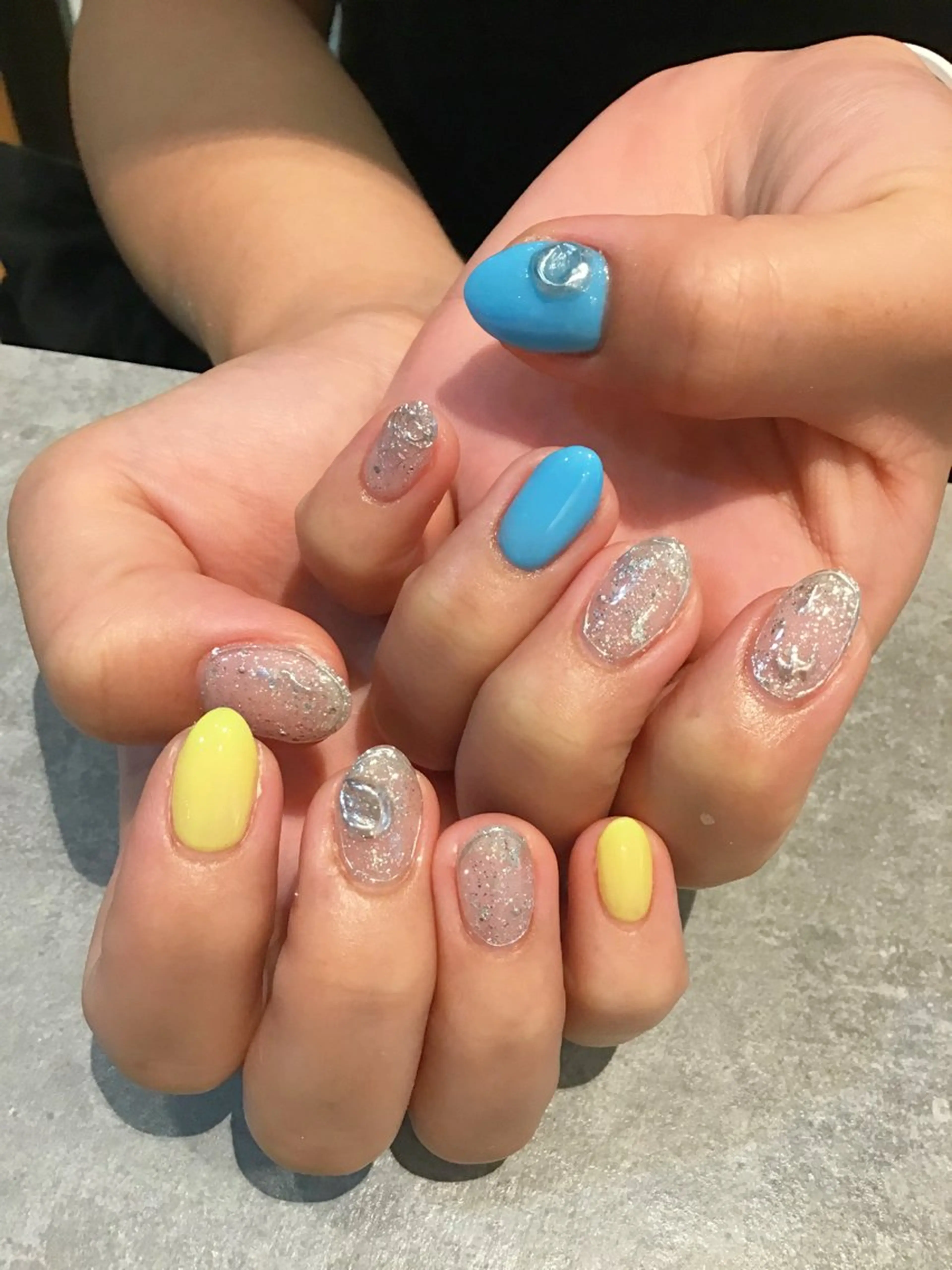 ネイル 持ち込み Nest 岩崎のネイルデザイン