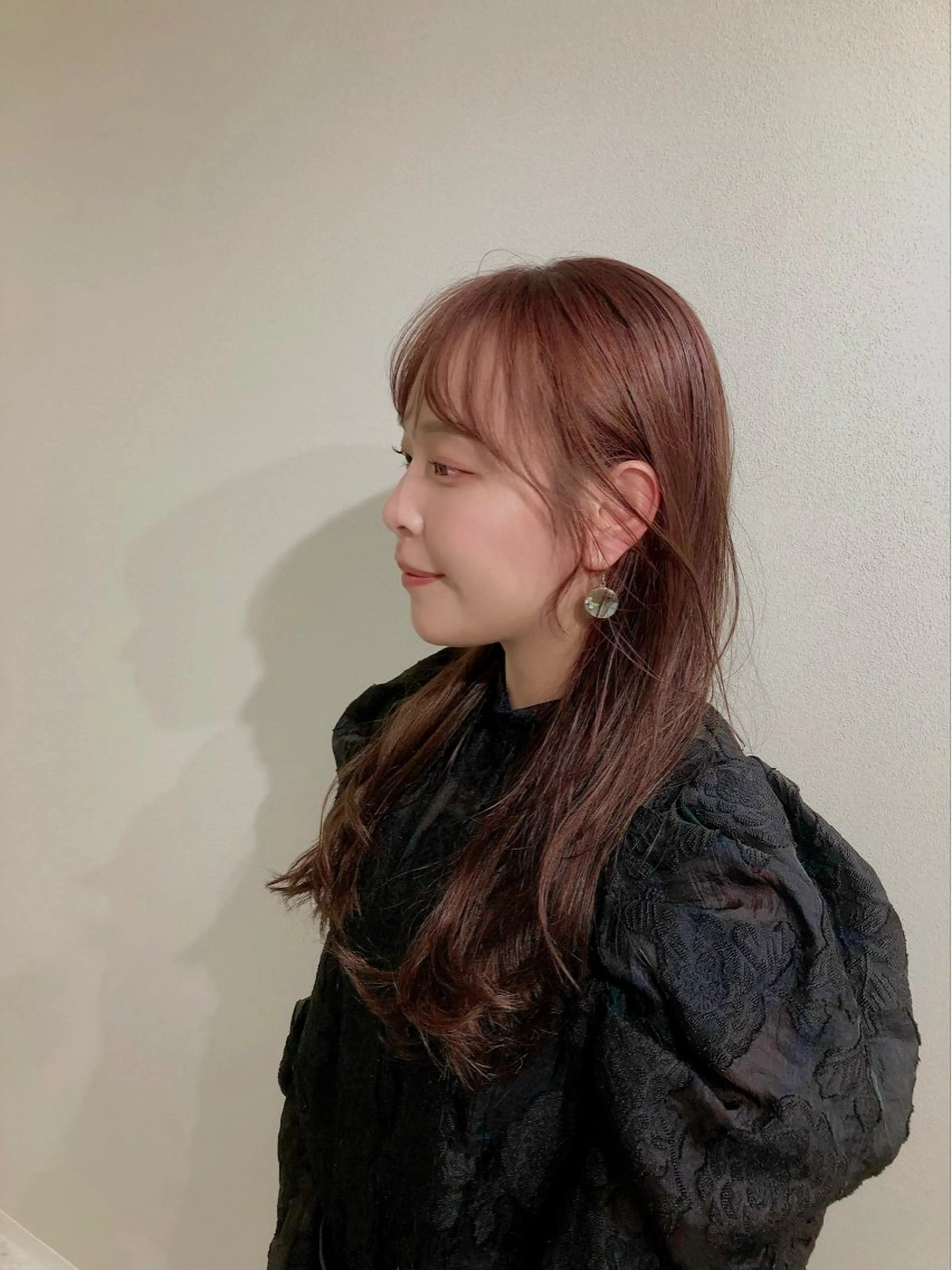 似合わせ前髪顔周りカット＋高発色カラー＋2Stepトリートメントの写真