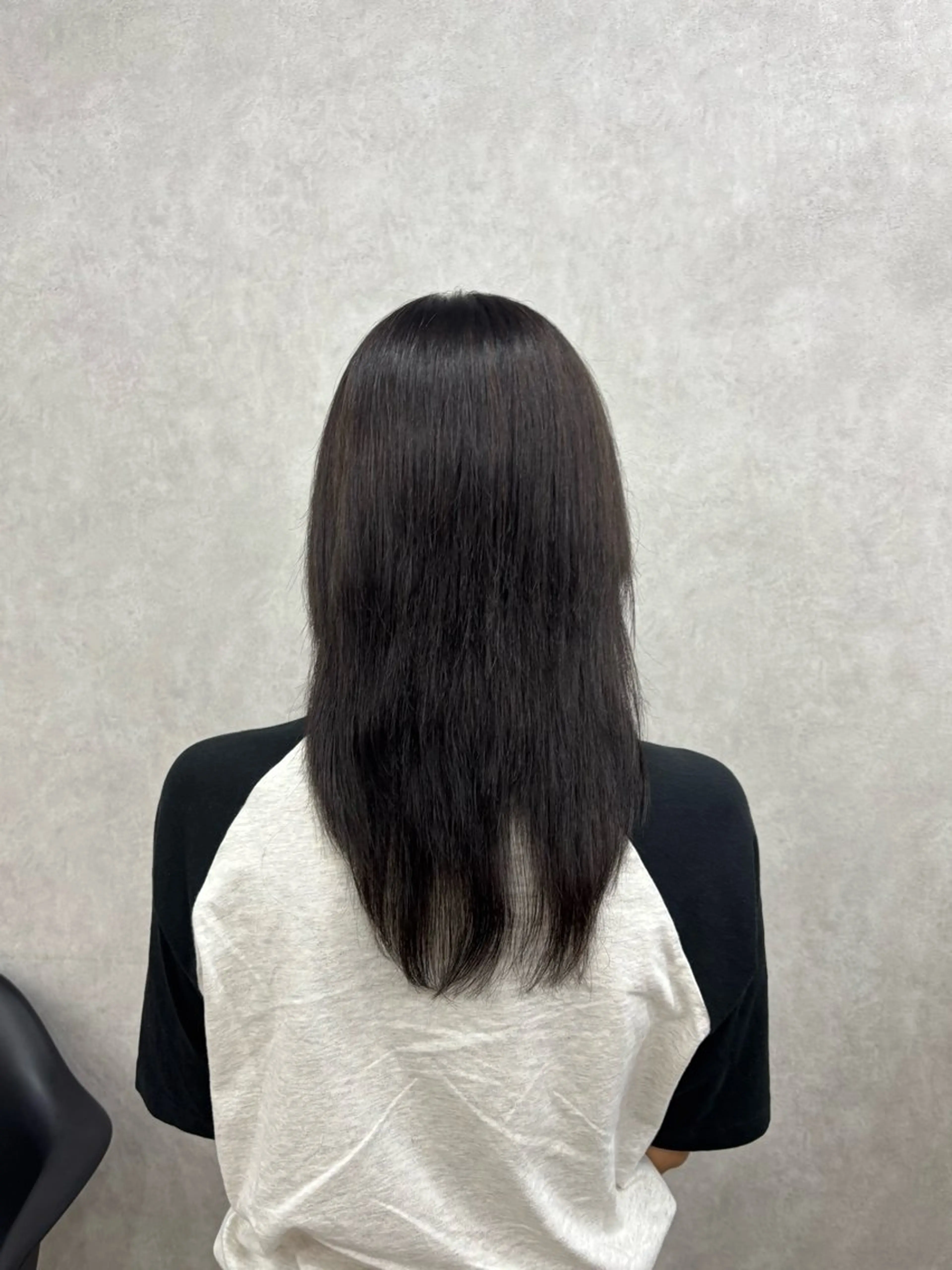 セミロング カラー 倉澤 愛理のヘアスタイル