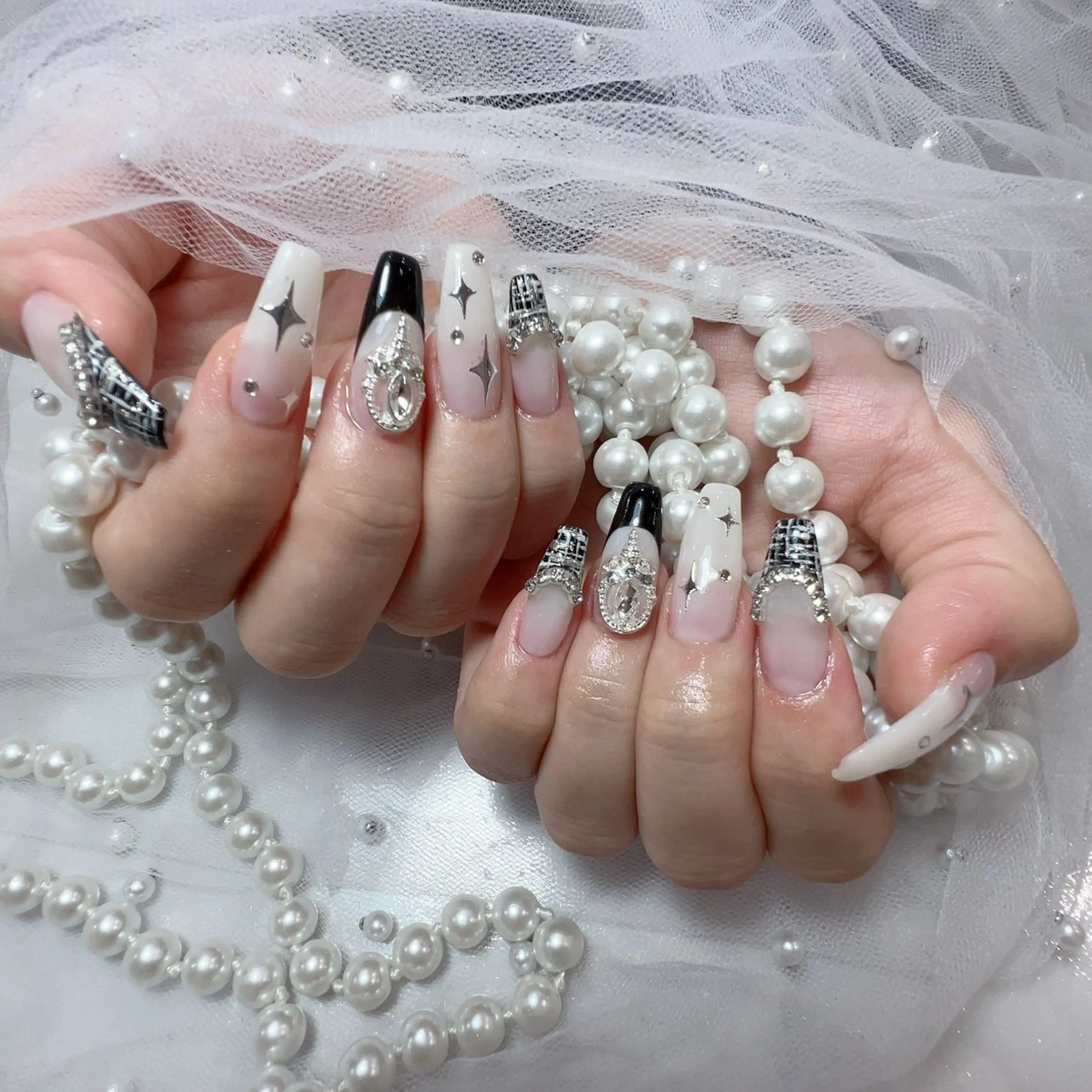 ネイル アートネイル フラッシュネイル フレンチネイル ジェルネイル ガラスフレンチ You&Me Yukiのネイルデザイン