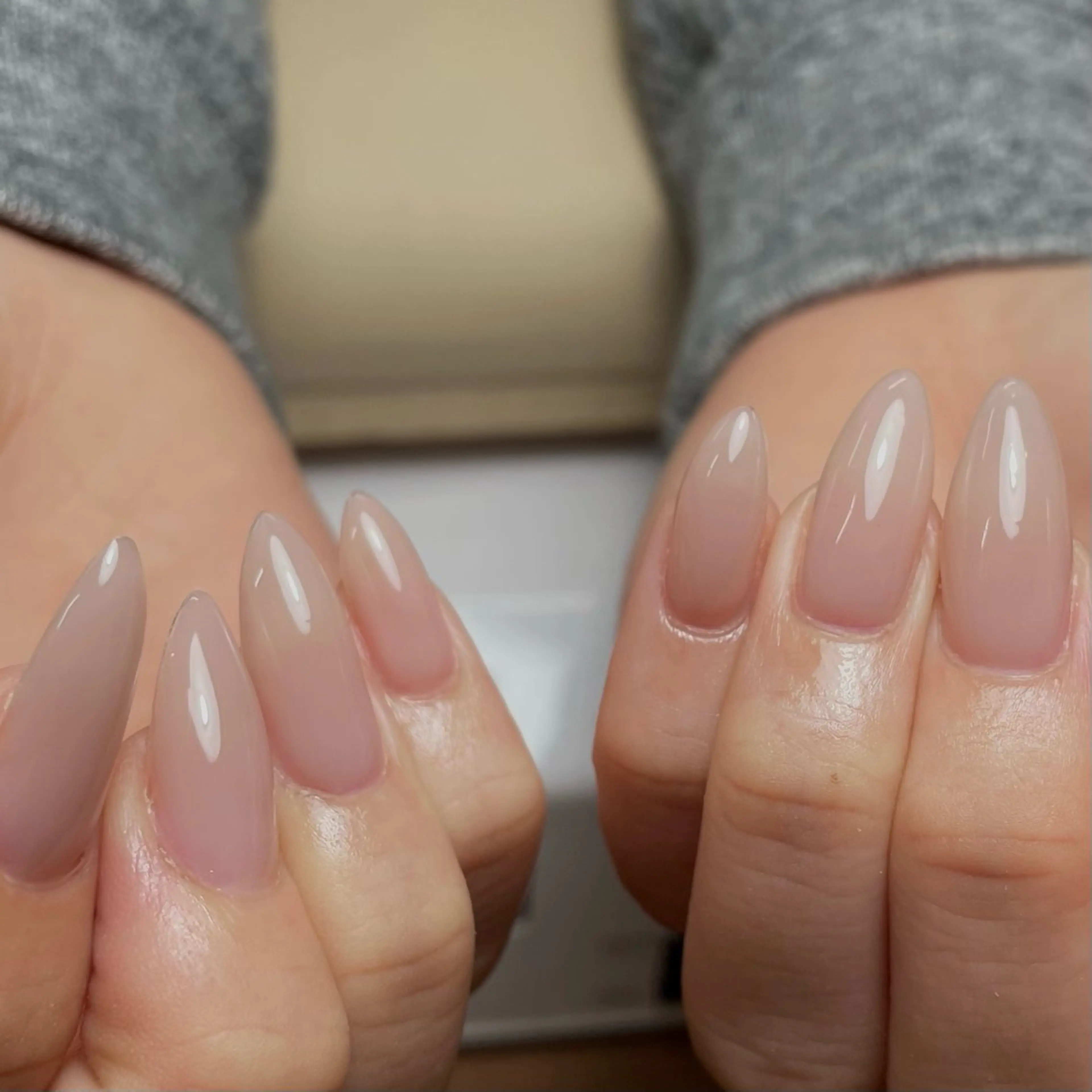 ネイル チークネイル ガーリー グラデーション 韓国ネイル ラメ(グリッター) ハンドネイル 成塚 雅香のネイルデザイン