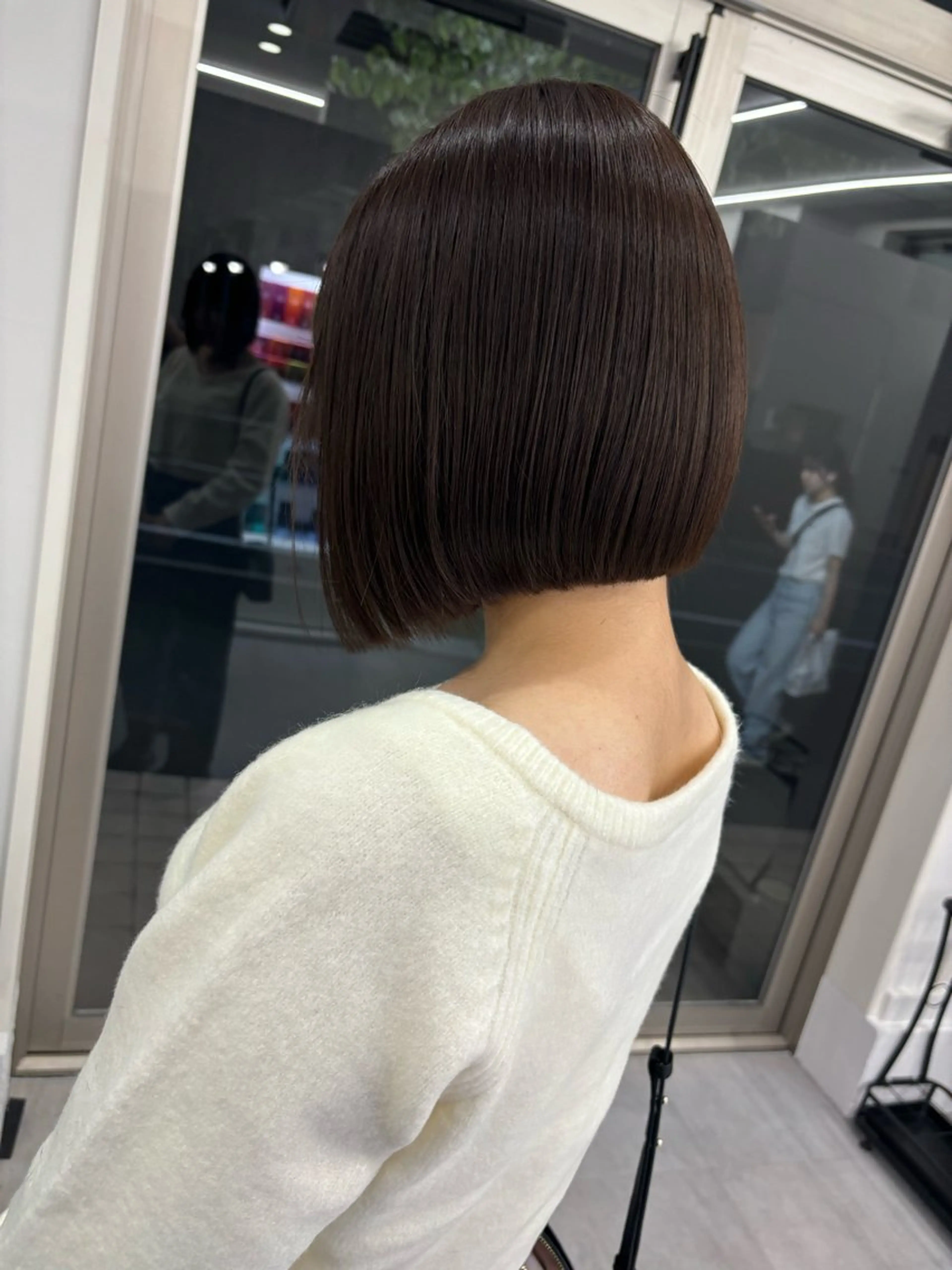 ショート 切りっぱなしボブ ボブ カット ヘアカラー トリートメント 新村 華奈絵のヘアスタイル