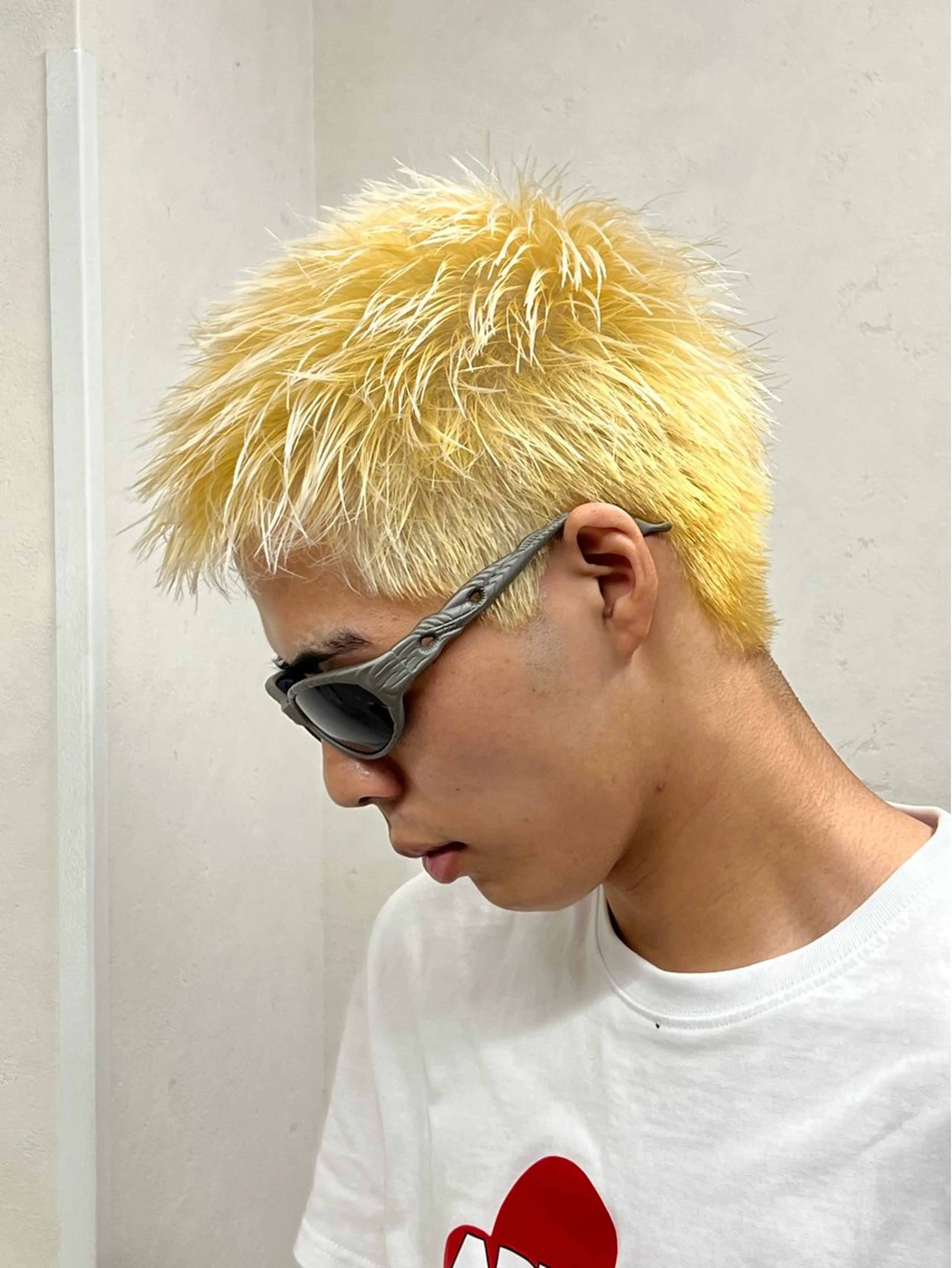 メンズ スパイキーショート カット ヘアカラー トリートメント 透明感カラー/ ダブルカラー /ソラのヘアスタイル