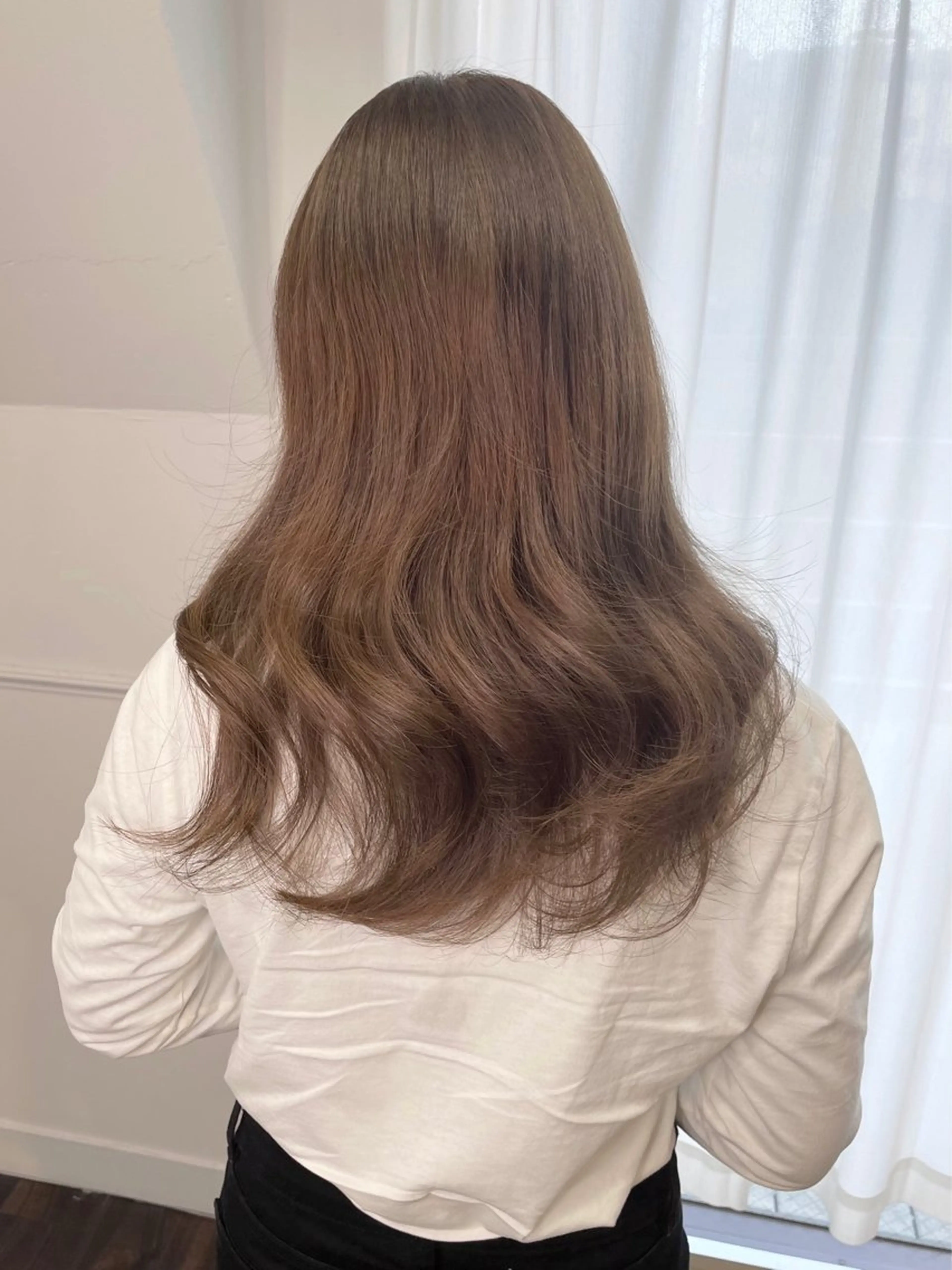 セミロング カラー ヘアアレンジ アッシュ ベージュカラー ブリーチ 透明感カラー ダブルカラー カット ヘアカラー トリートメント maoブリーチ無し 似合わせカラーのヘアスタイル