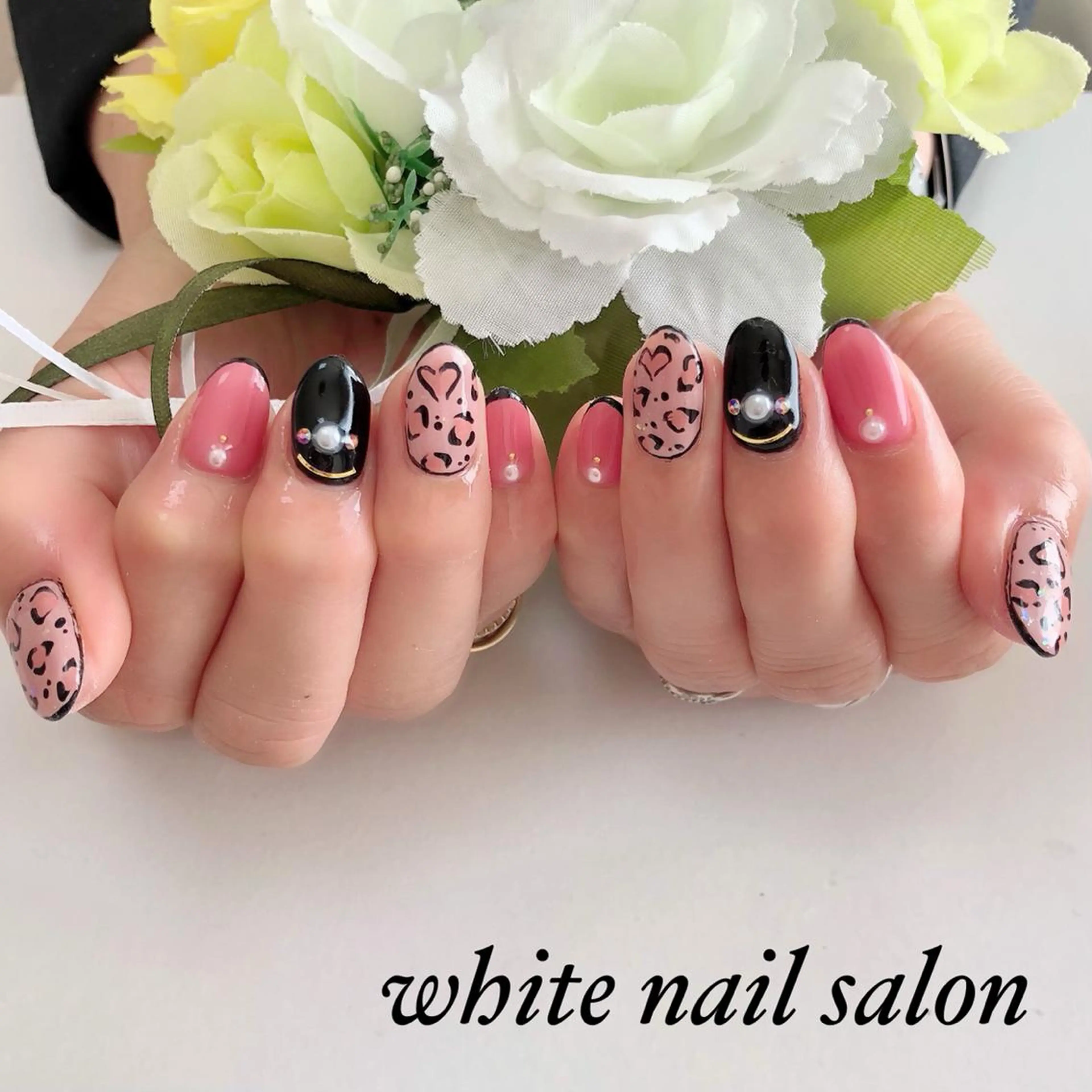 ネイル アートネイル フレンチネイル ジェルネイル ハードジェル 持ち込み ハンドネイル white nail salonのネイルデザイン